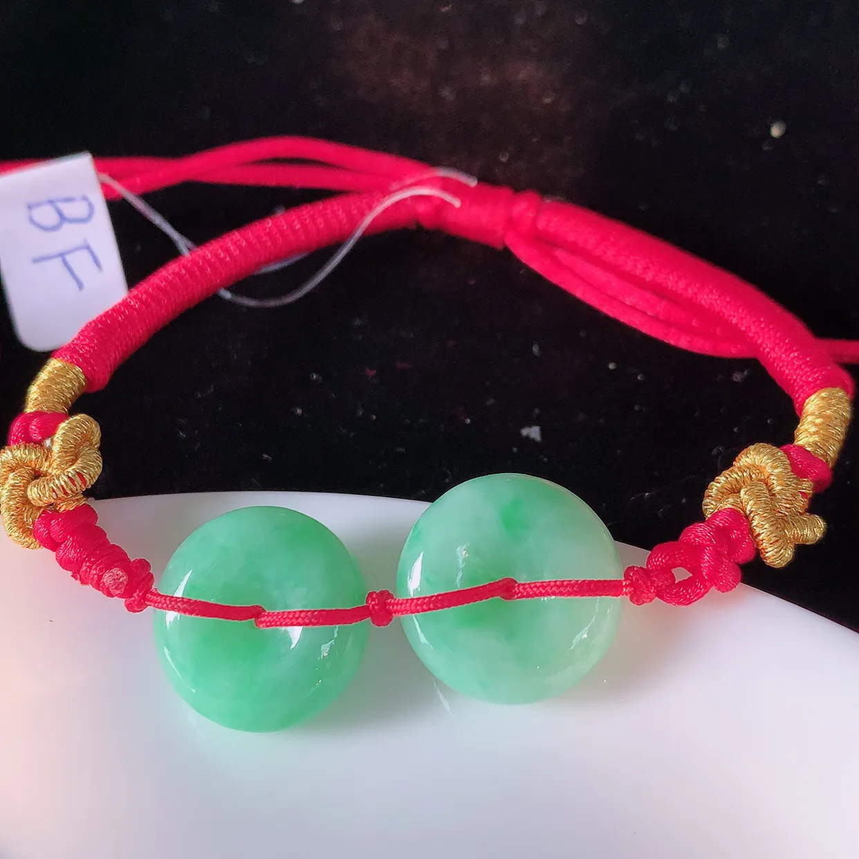 自然光实拍，冰润满绿翡翠平安扣手串手链，种老水足，冰清玉润  颜色漂亮  #49.2取一尺寸15*6