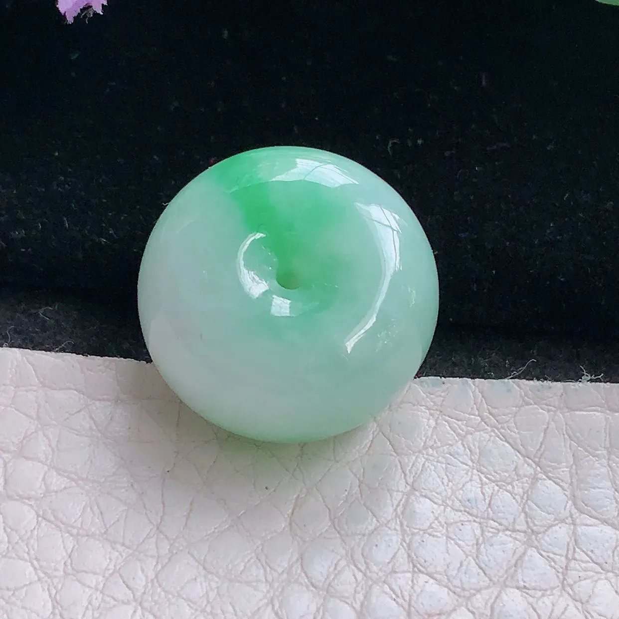 py实拍20.2*11.6缅甸翡翠精雕水润飘绿路路通 财运亨通玉项坠 玉挂件