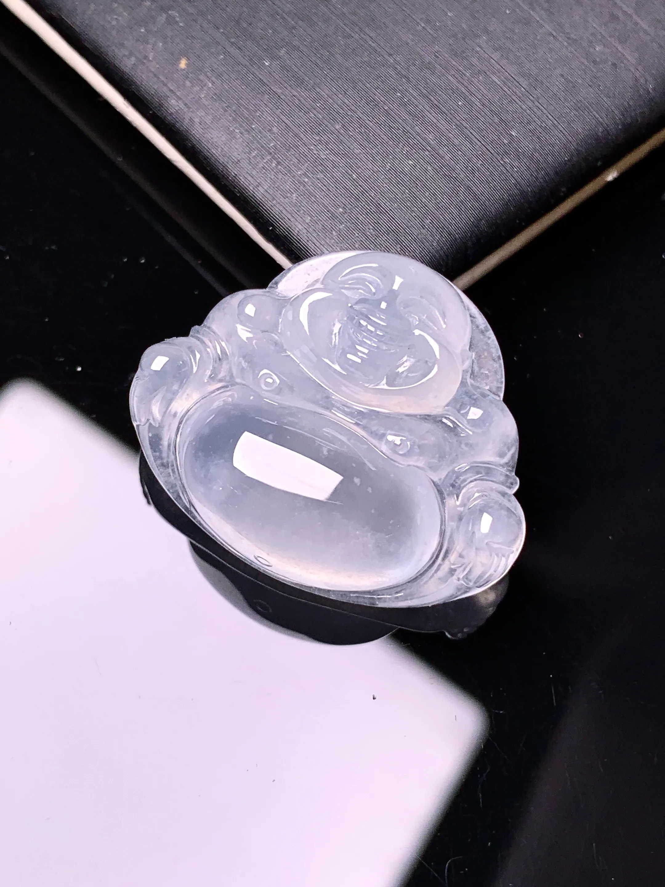 冰种佛公吊坠 玉质细腻 色泽清新艳丽 整体尺寸21.8*26.3*7.6