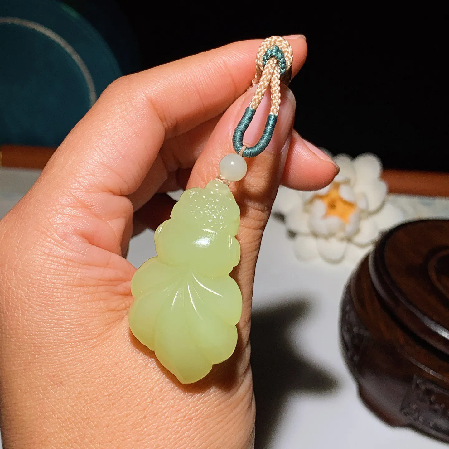 新疆和田玉黄口料金玉满堂金鱼挂件 尺寸41/23/10重15克 无裂无杂 玉质细腻油润 底色纯净 脂粉好，品质好。lt250103