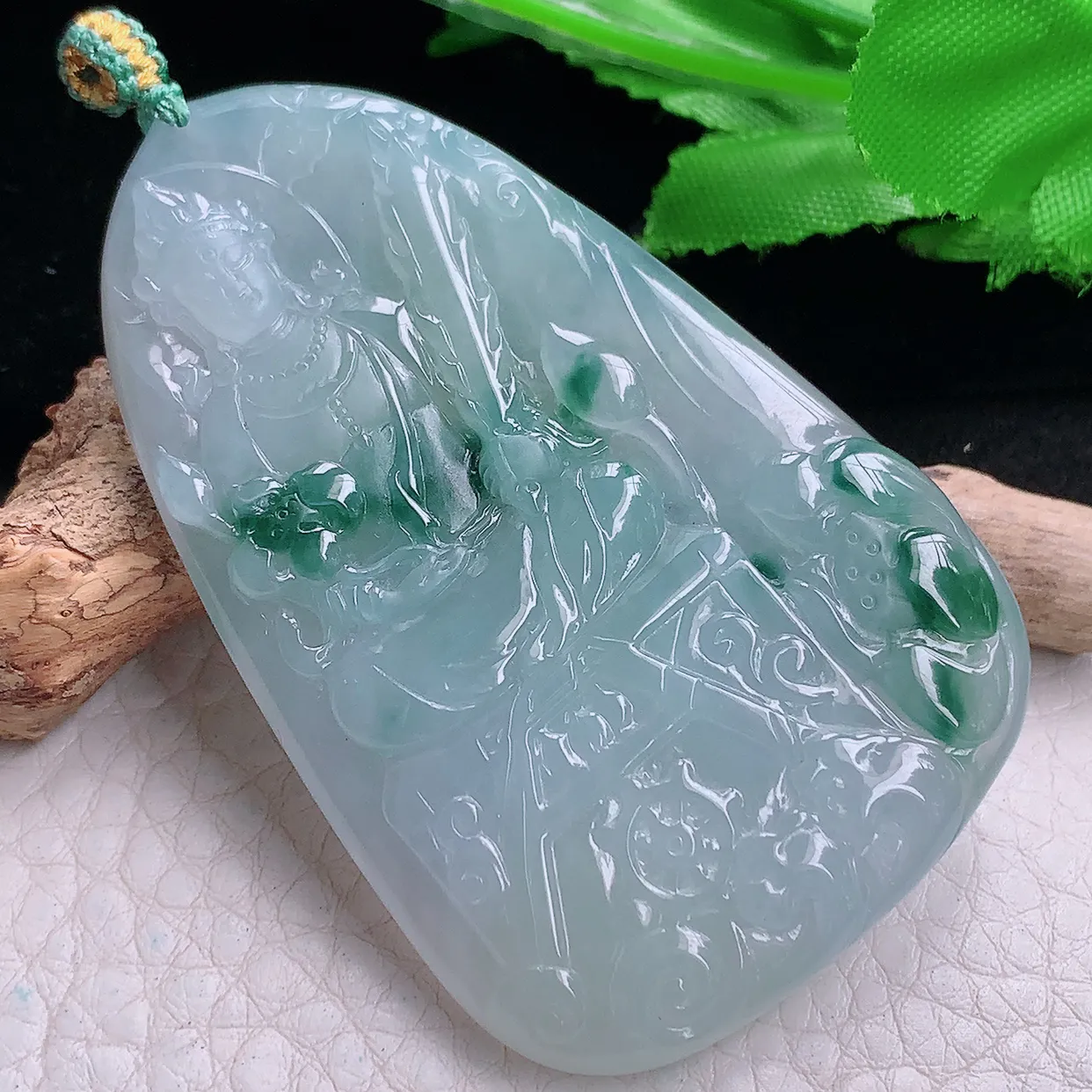 yn实拍63*41.2*5.6缅甸翡翠精雕冰飘花虚空藏 生肖守护神玉项坠 玉挂件