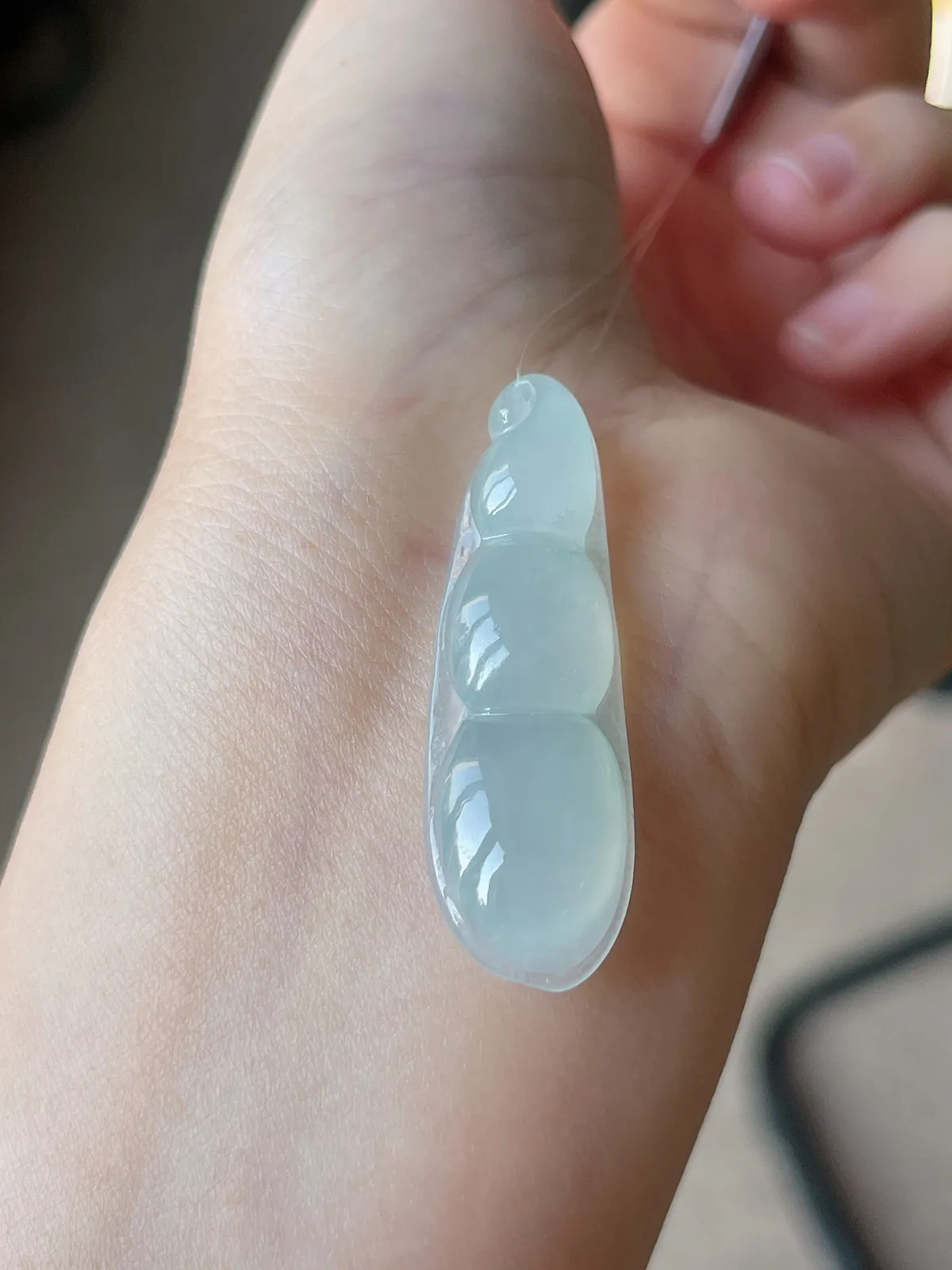 翡翠冰糯种淡绿色福豆