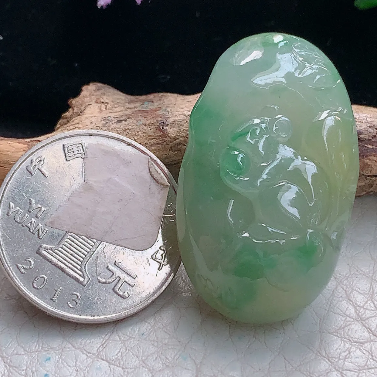 lz实拍37.5*22.5*13.8缅甸翡翠精雕冰三彩招财鼠 生肖鼠玉项坠 玉挂件