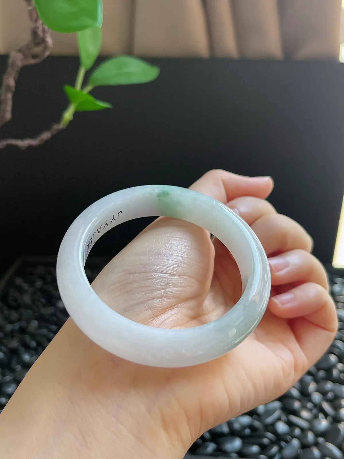 正圈51.5圈口，翡翠糯化种飘花手镯