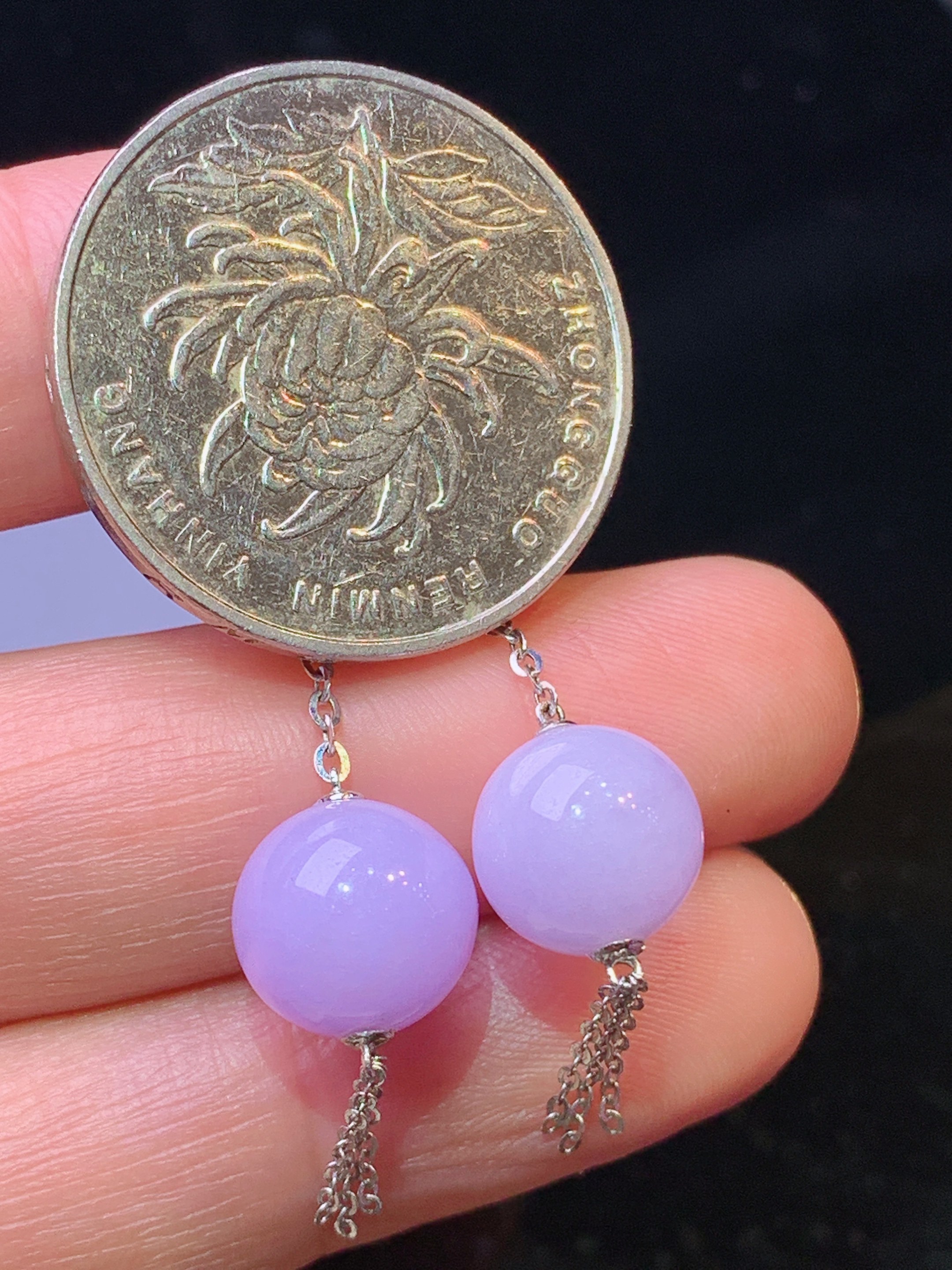 18k金镶嵌紫罗兰圆珠耳坠 玉质细腻 色泽清新艳丽 整体尺寸41*9.3