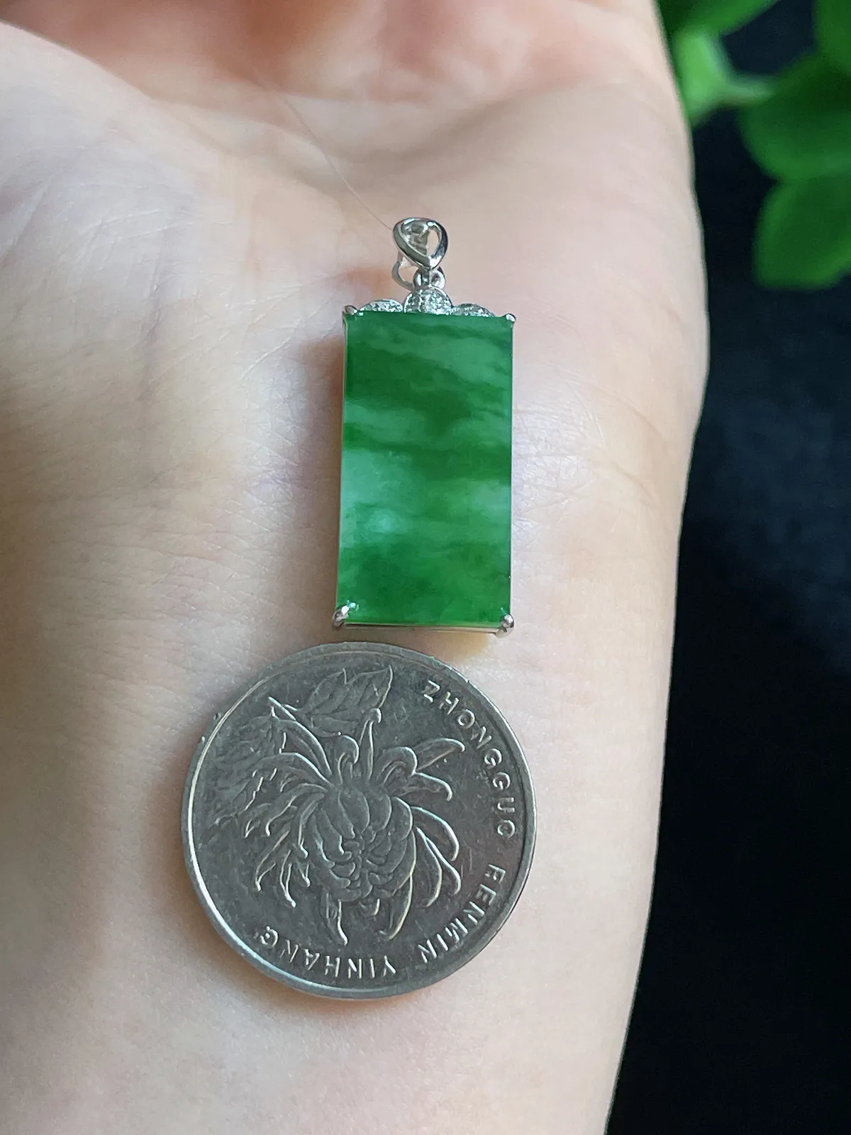 18k金翡翠冰糯种绿色无事牌