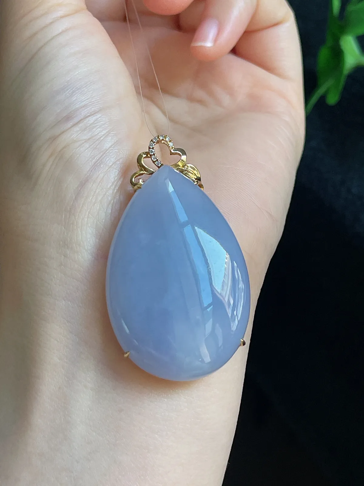 18k金翡翠糯化种蓝紫色大蛋面吊坠