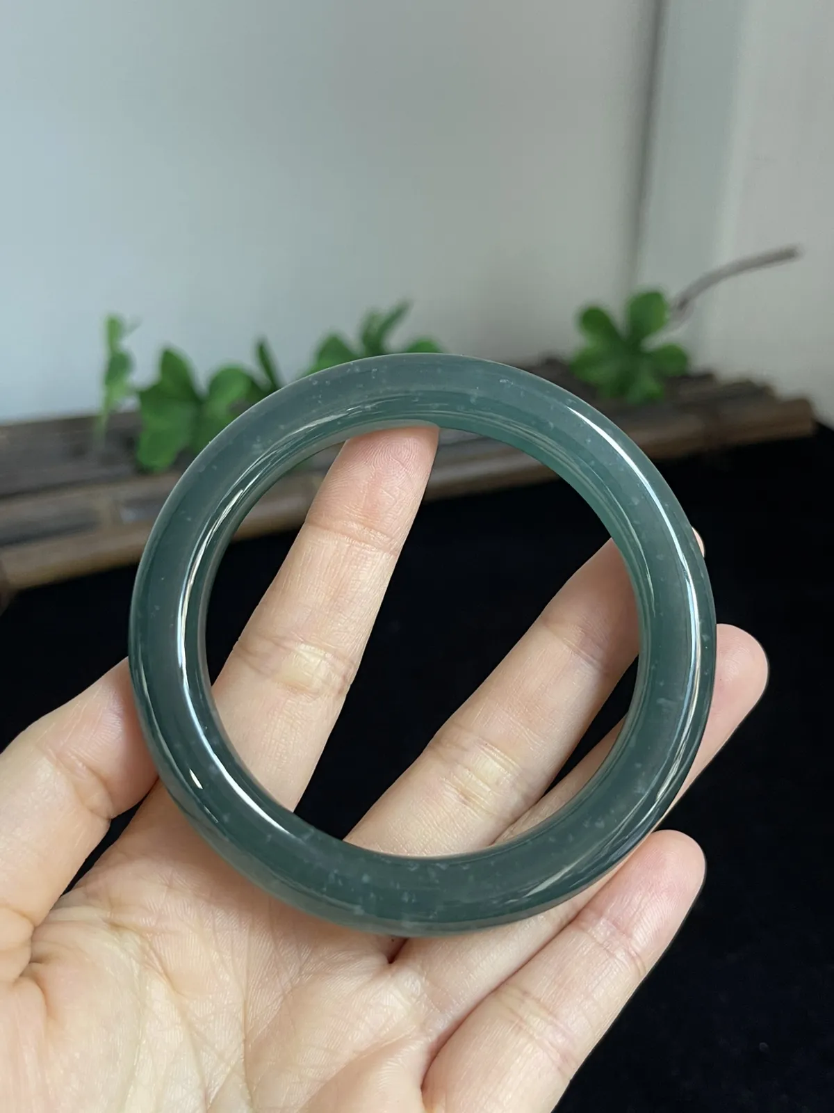 圆镯56圈口，翡翠手镯