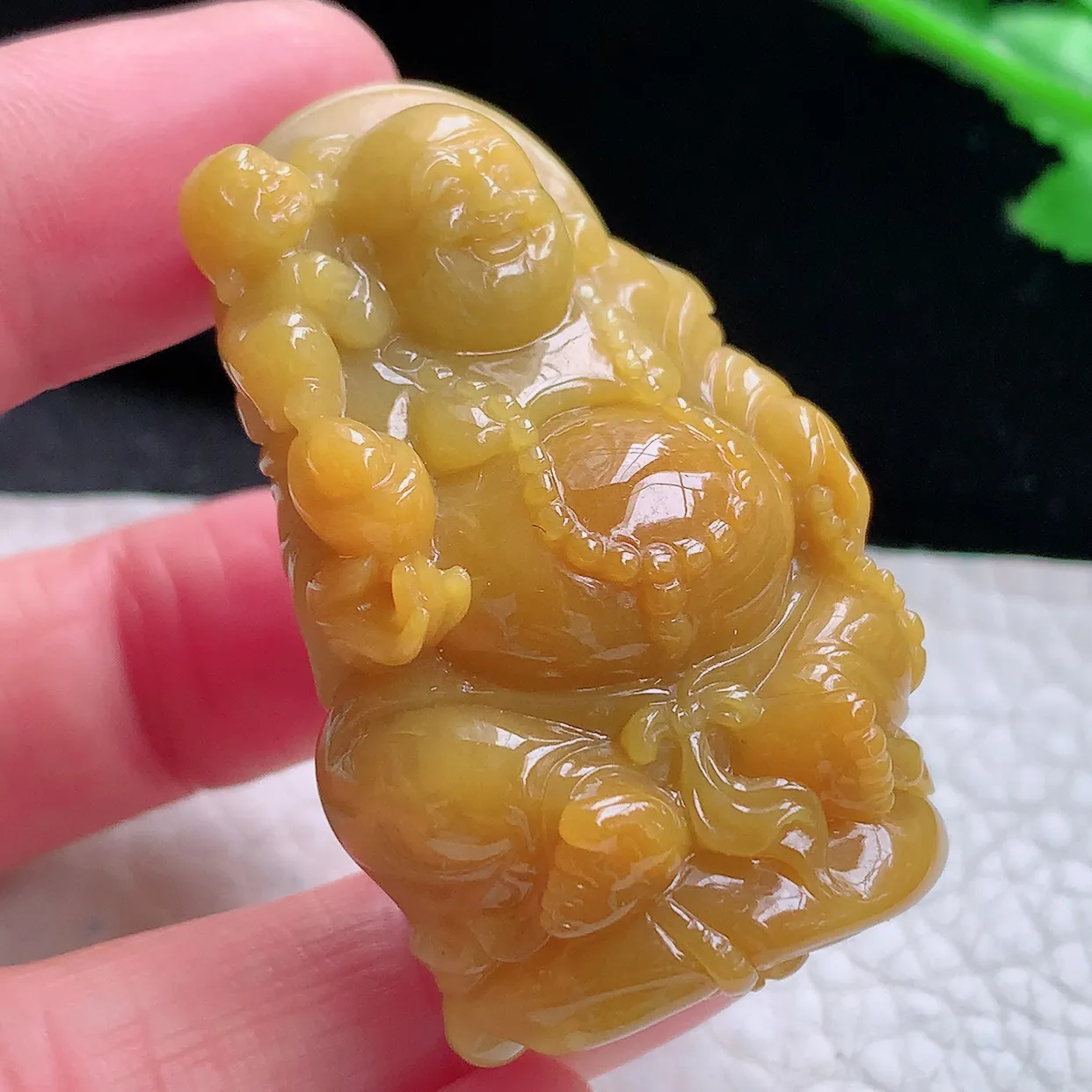 lz实拍45.2*30.3*23.3缅甸翡翠精雕黄翡立体尼勒佛 福上加福玉项坠 玉挂件