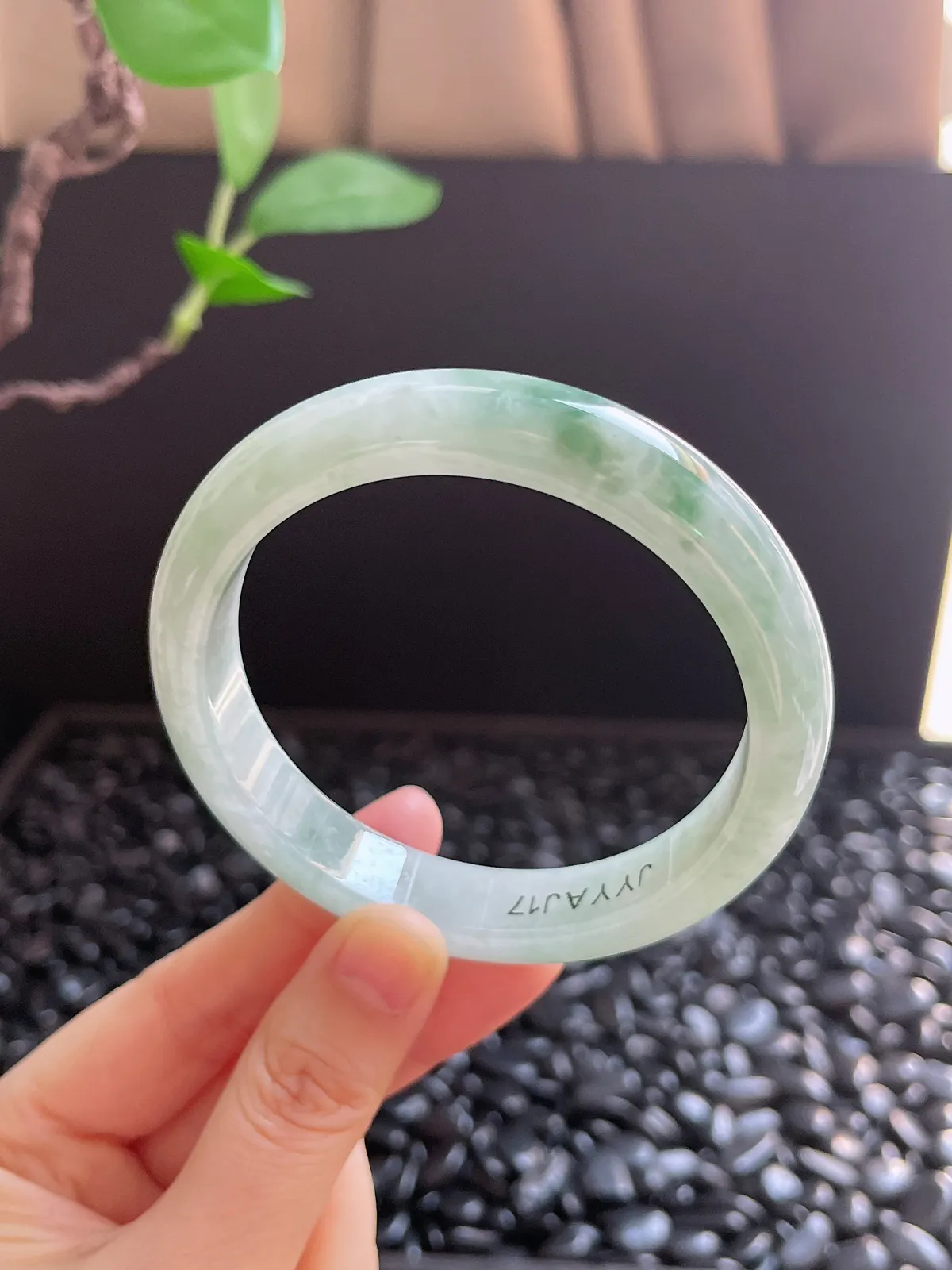 正圈60.5圈口，翡翠冰糯种飘花手镯