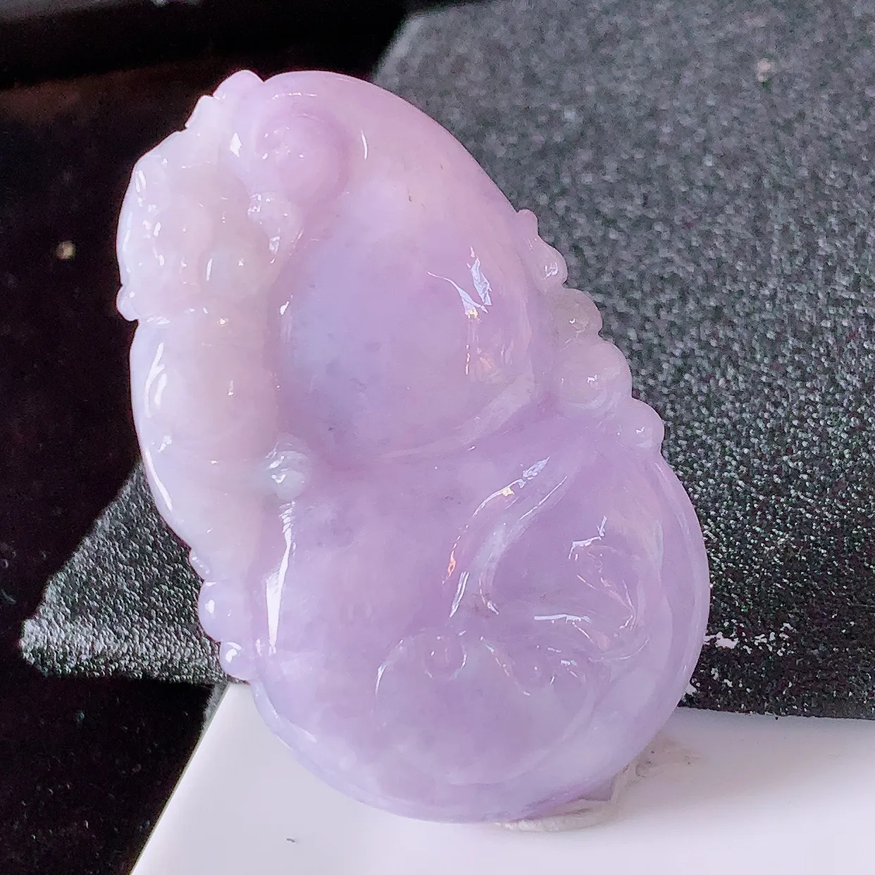 自然光实拍，冰润紫罗兰翡翠葫芦吊坠，寓意福禄双全，财源滚滚，清新脱俗，佩戴效果优雅迷人！#05.2