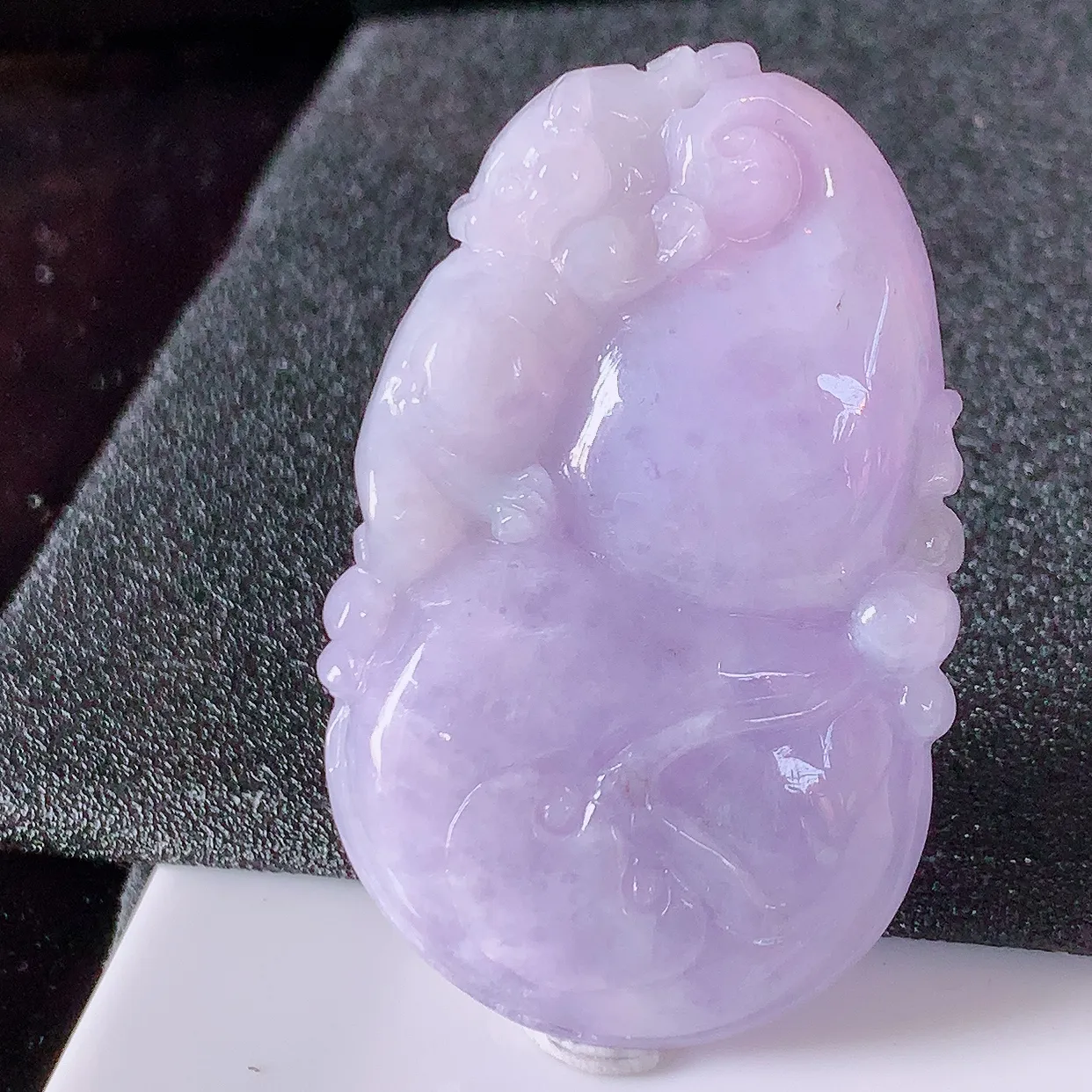 自然光实拍，冰润紫罗兰翡翠葫芦吊坠，寓意福禄双全，财源滚滚，清新脱俗，佩戴效果优雅迷人！#05.2