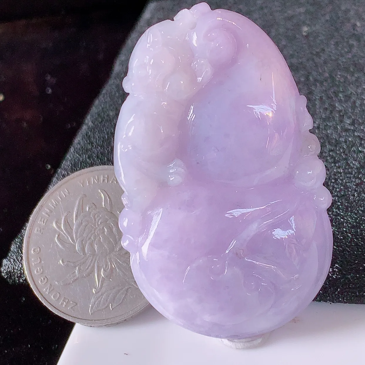 自然光实拍，冰润紫罗兰翡翠葫芦吊坠，寓意福禄双全，财源滚滚，清新脱俗，佩戴效果优雅迷人！#05.2