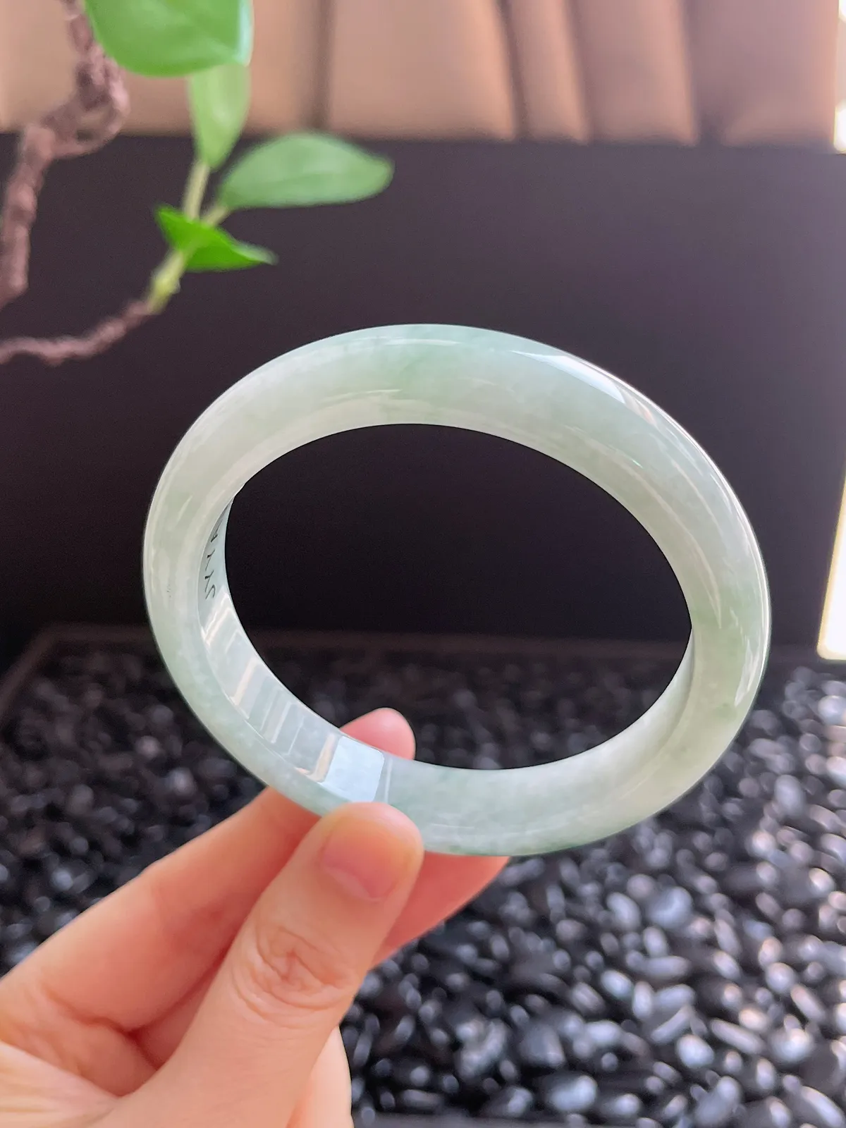 正圈60.5圈口，翡翠冰糯种飘花手镯