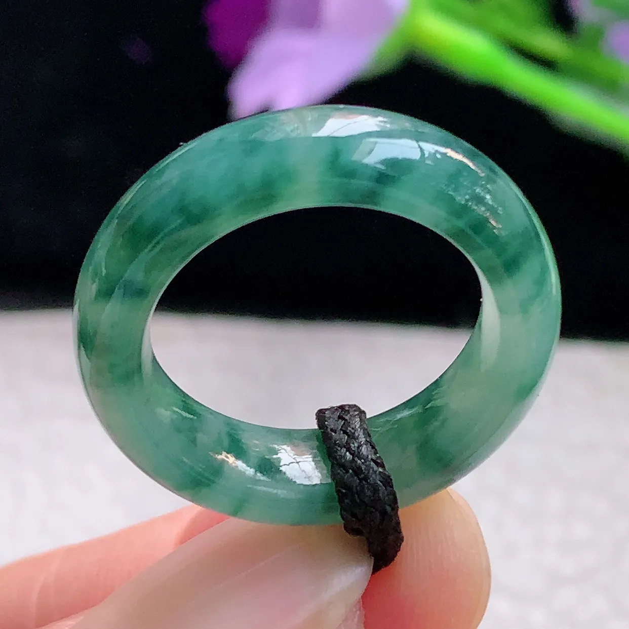 lz实拍17.8*6.2*4缅甸翡翠精雕冰飘花17.8mm内径指环 玉戒指