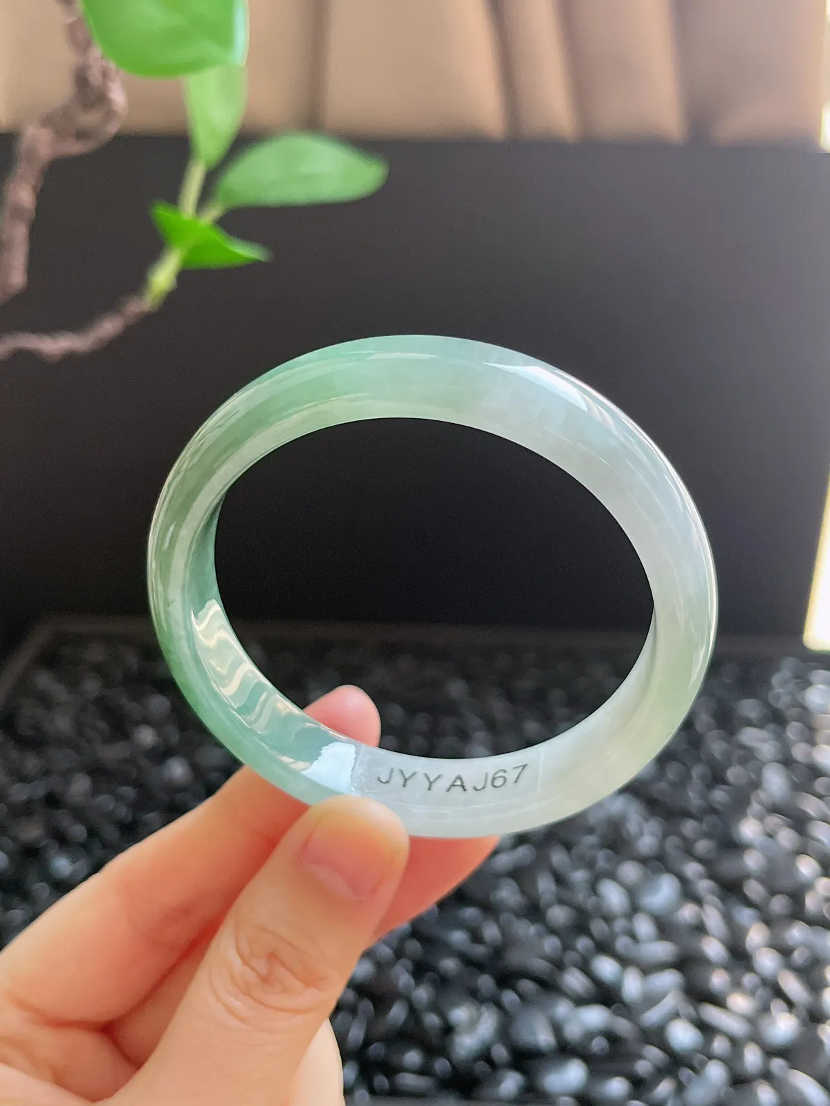 正圈54.8圈口，翡翠冰糯种绿色手镯