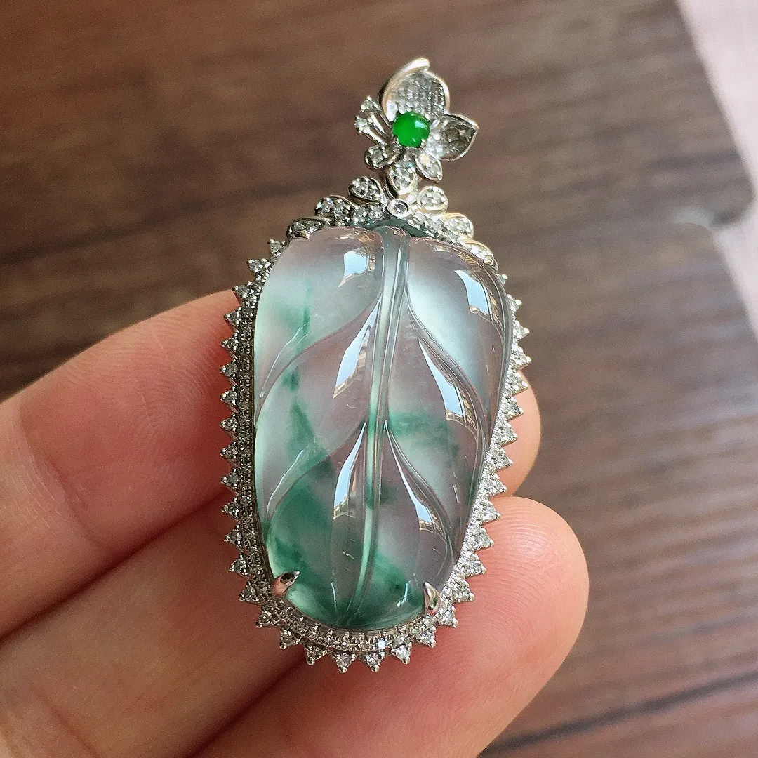 冰飘花树叶吊坠，18k金镶嵌，冰冰润润，玉质细腻，种水足，Ym2 尺寸45*22*9.8