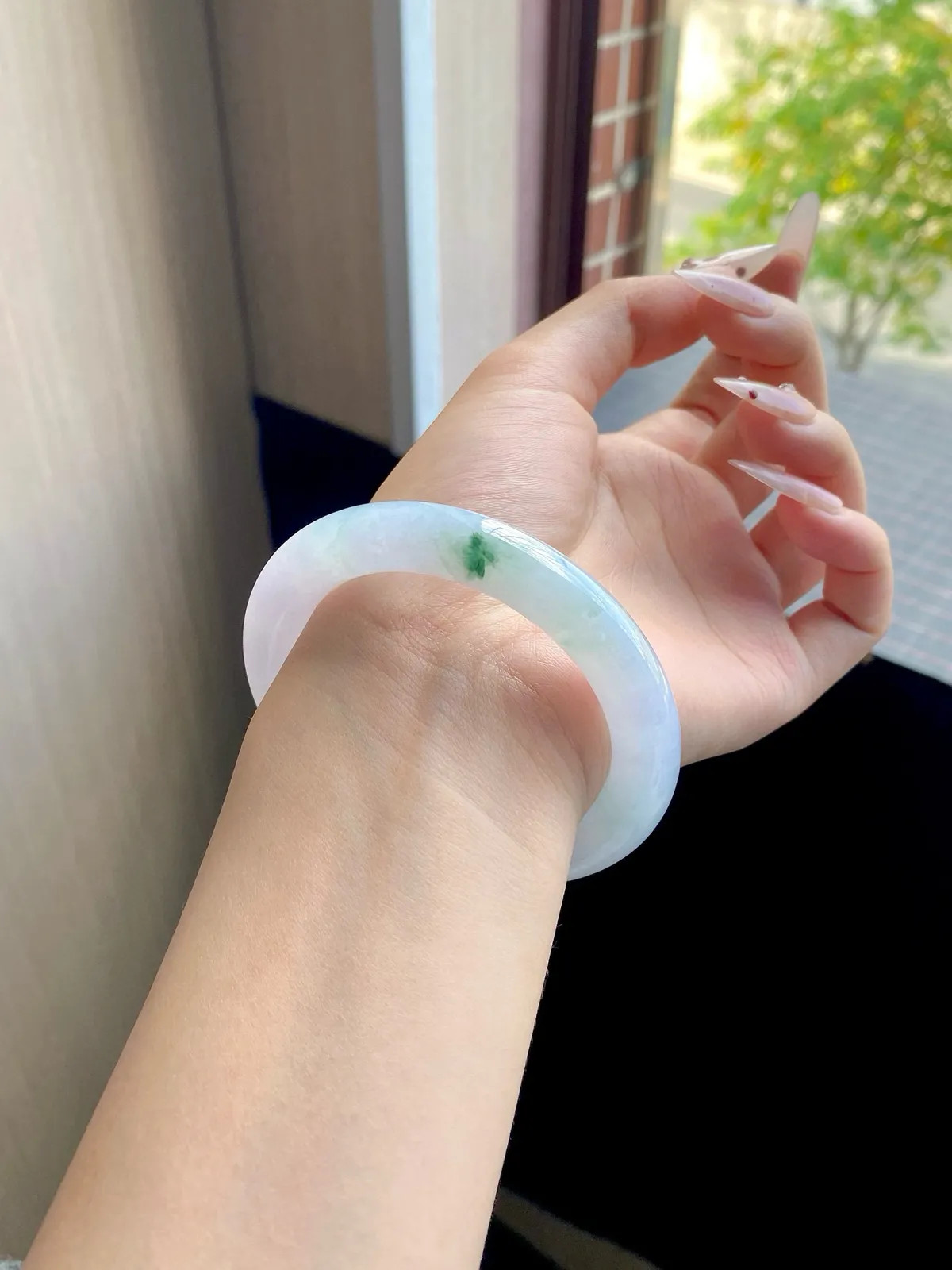 圆镯57圈口，翡翠冰糯种绿飘花手镯