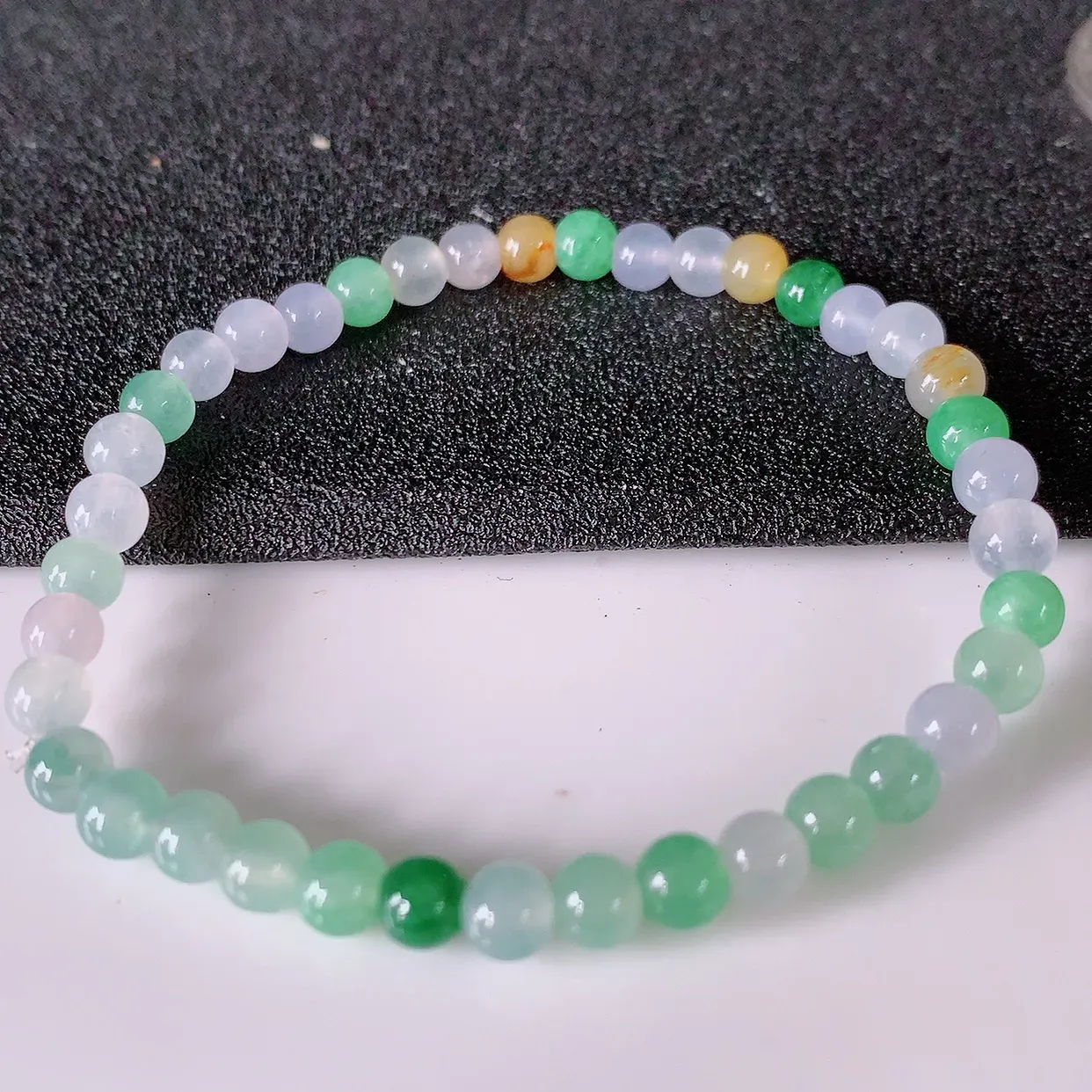 自然光实拍，冰种多宝翡翠手链，多彩翡翠手串，颜色丰富，料子细腻，高档大气， 自戴送礼佳品！#1.30取一尺寸4.8