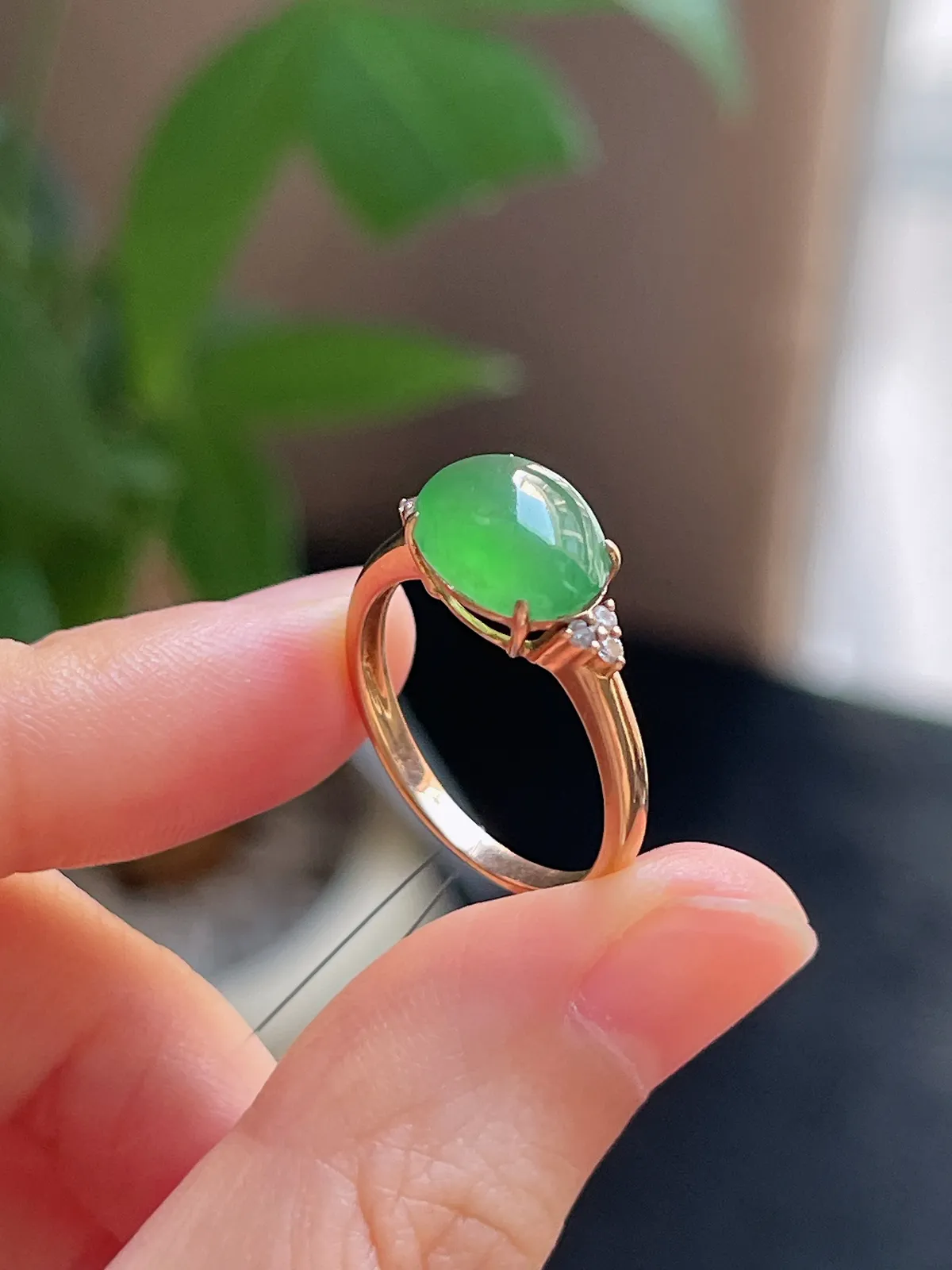 18k金翡翠冰糯种绿色戒指