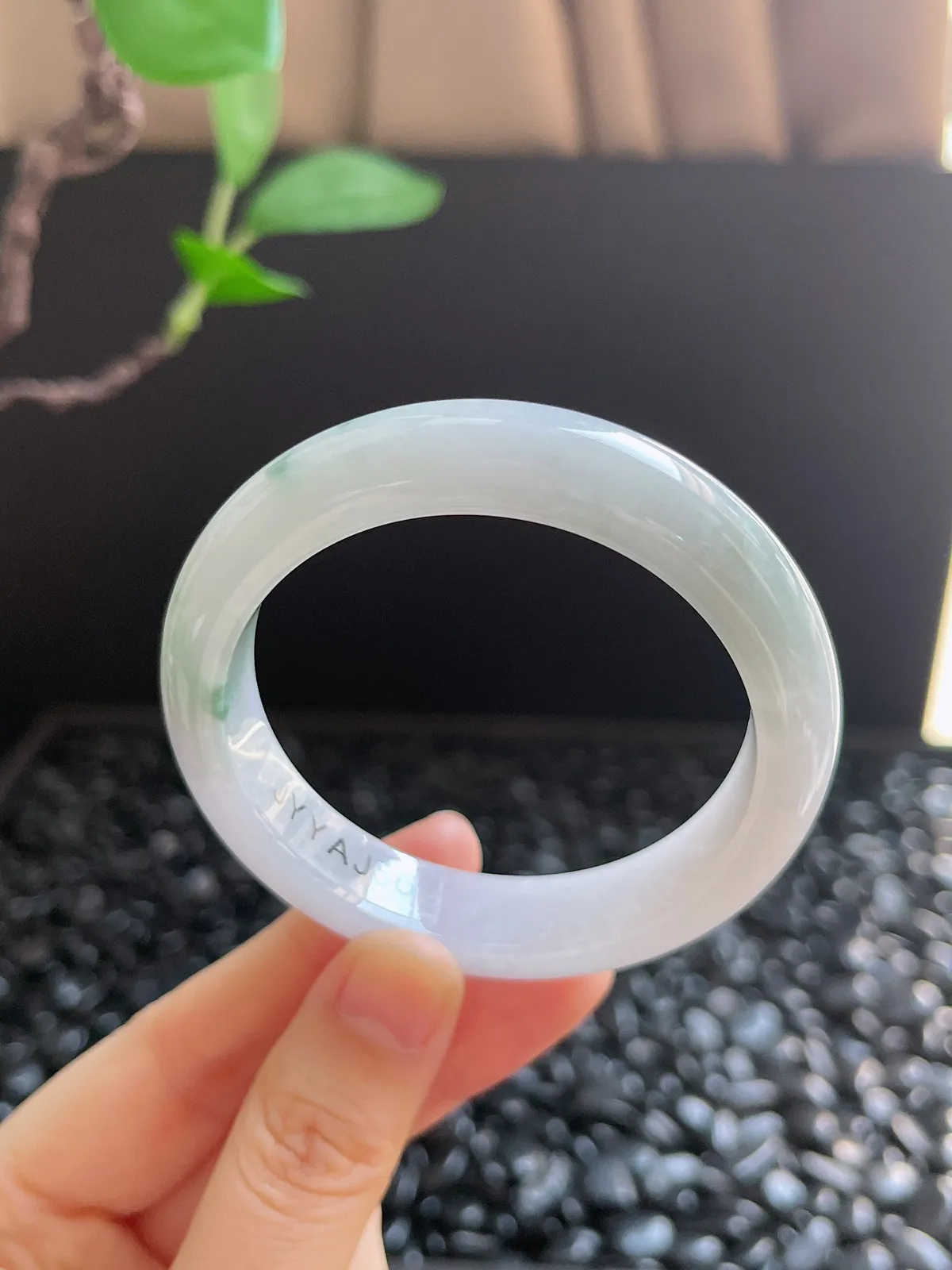 正圈51.5圈口，翡翠糯化种飘花手镯