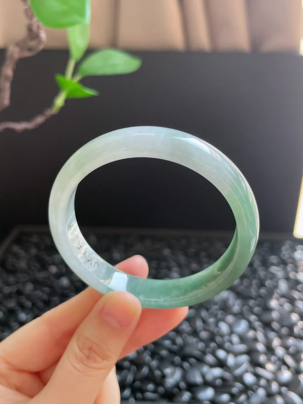 正圈54.8圈口，翡翠冰糯种绿色手镯