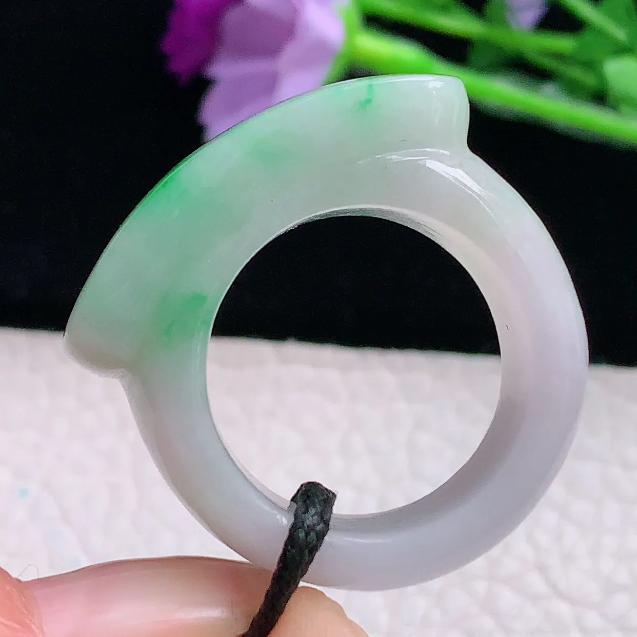 py实拍21.8*13*4.5缅甸翡翠精雕飘绿21.8内径男士扳指 男款玉戒指