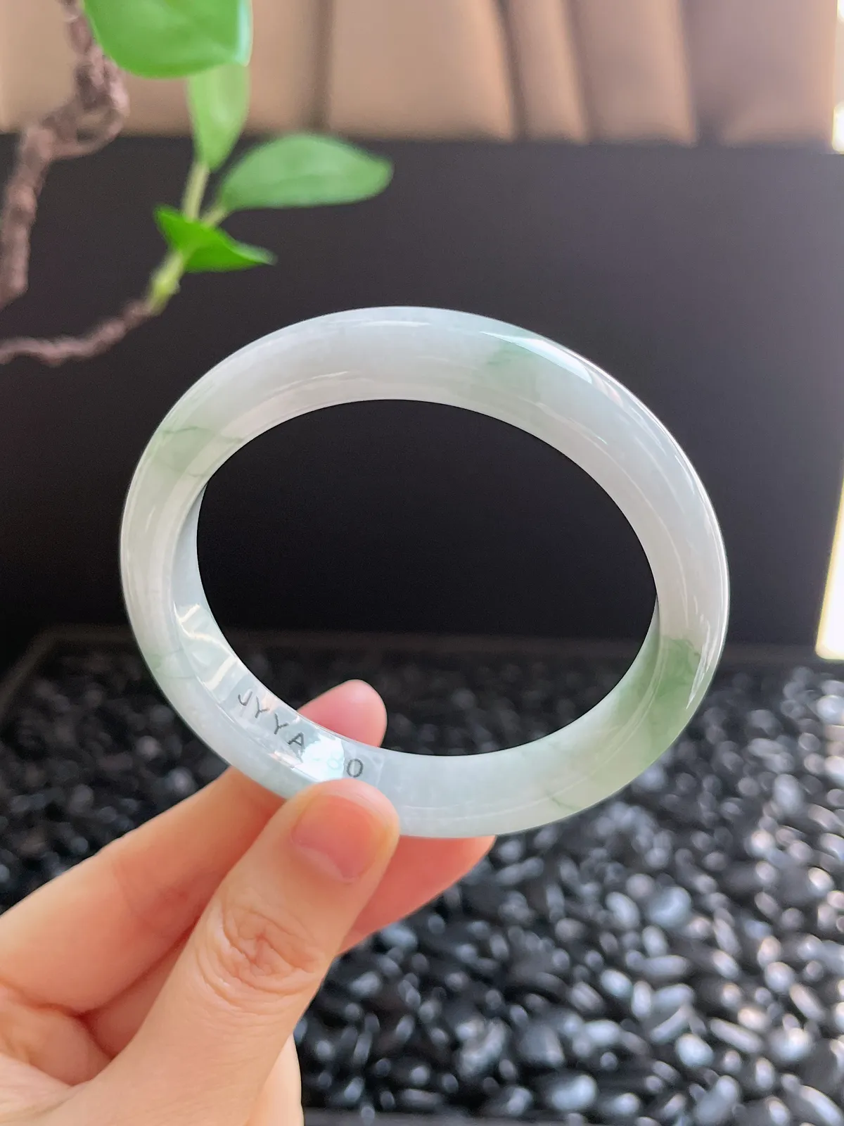 正圈57.8圈口，翡翠糯化种飘花手镯