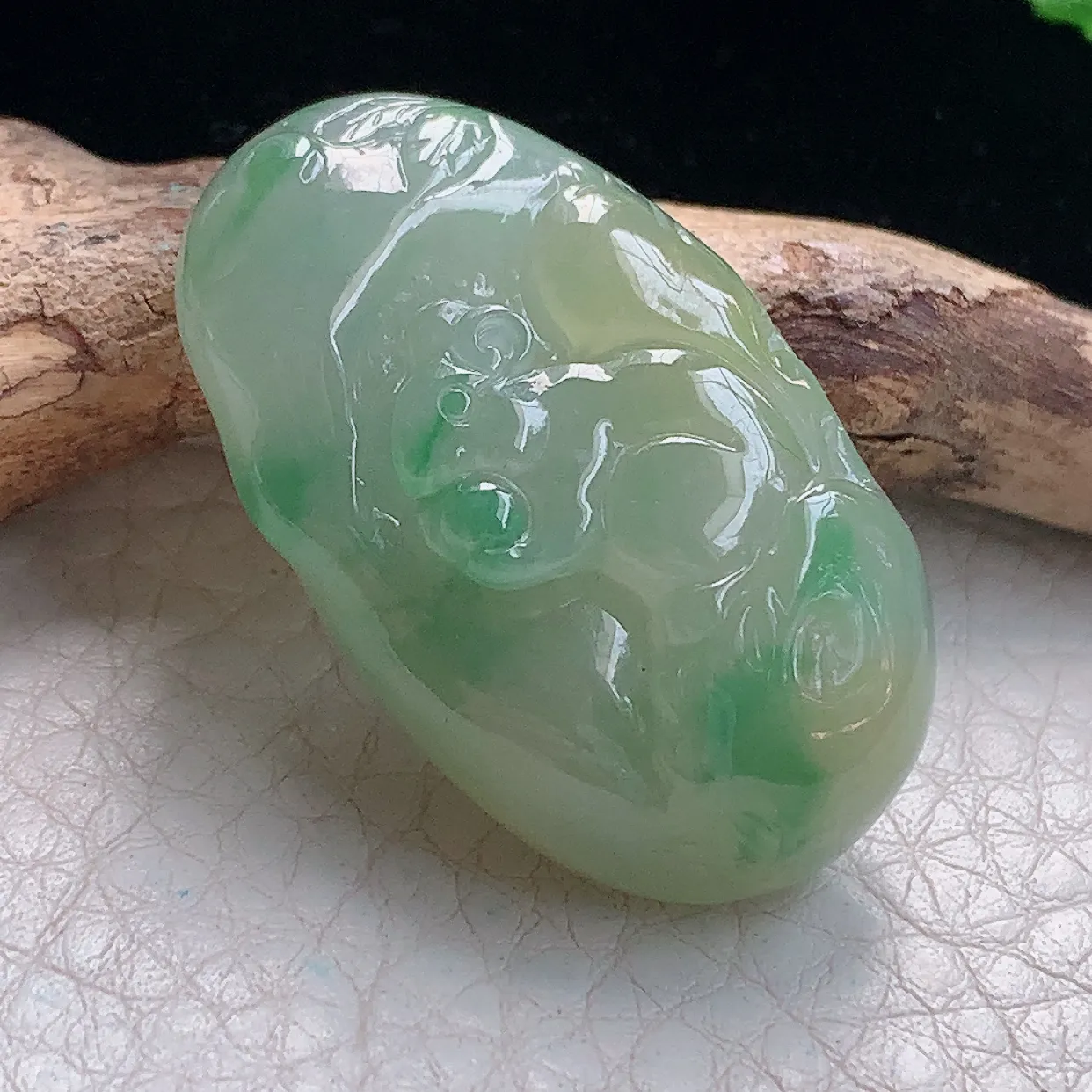 lz实拍37.5*22.5*13.8缅甸翡翠精雕冰三彩招财鼠 生肖鼠玉项坠 玉挂件