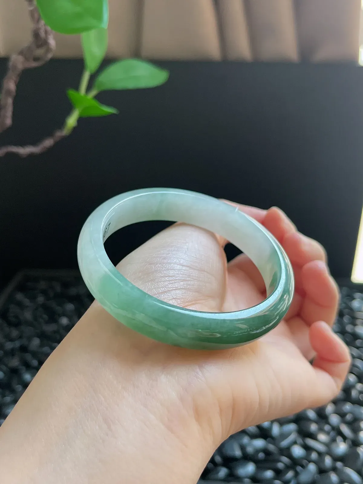 正圈54.8圈口，翡翠冰糯种绿色手镯