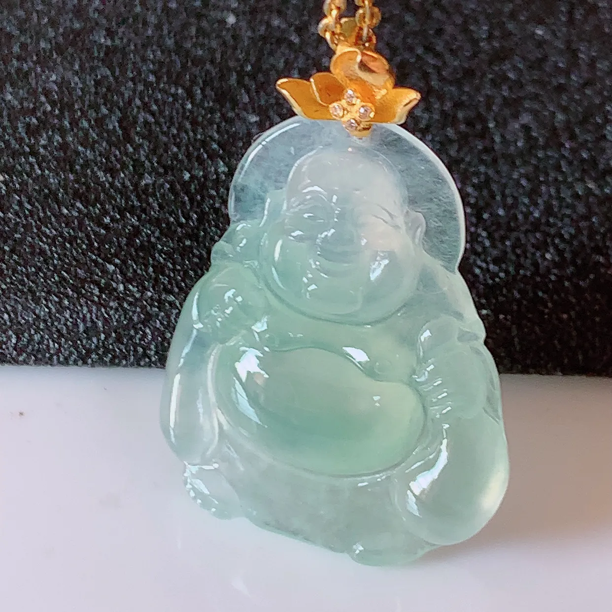 18K金镶嵌冰种翡翠逍遥布袋佛吊坠，代代有钱，水足丰盈，盈满欢喜，配戴送礼佳品！#1.2整体33裸石27.5-20.8-5.8