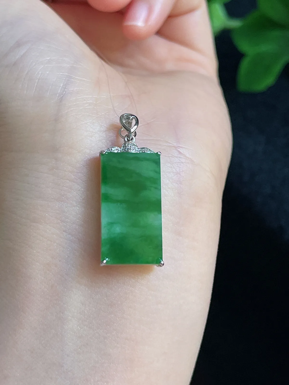 18k金翡翠冰糯种绿色无事牌