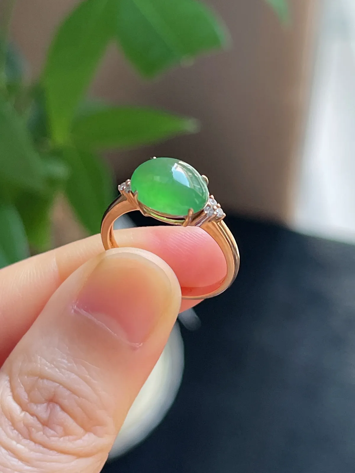 18k金翡翠冰糯种绿色戒指