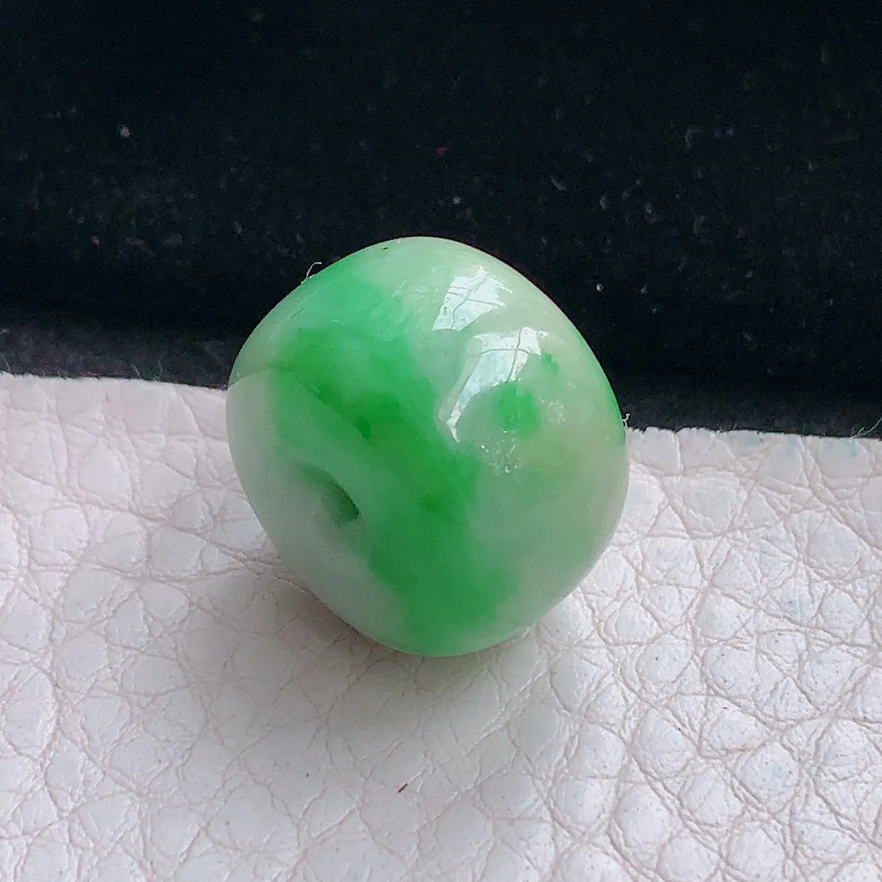 py实拍18.8*12.8缅甸翡翠精雕辣绿路路通 转运珠吊坠 财运亨通玉项坠 玉挂件