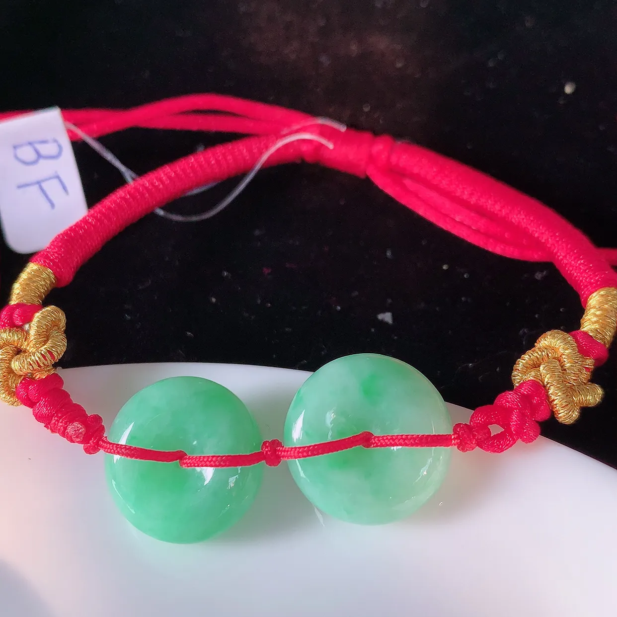 自然光实拍，冰润满绿翡翠平安扣手串手链，种老水足，冰清玉润  颜色漂亮  #49.2取一尺寸15*6.5