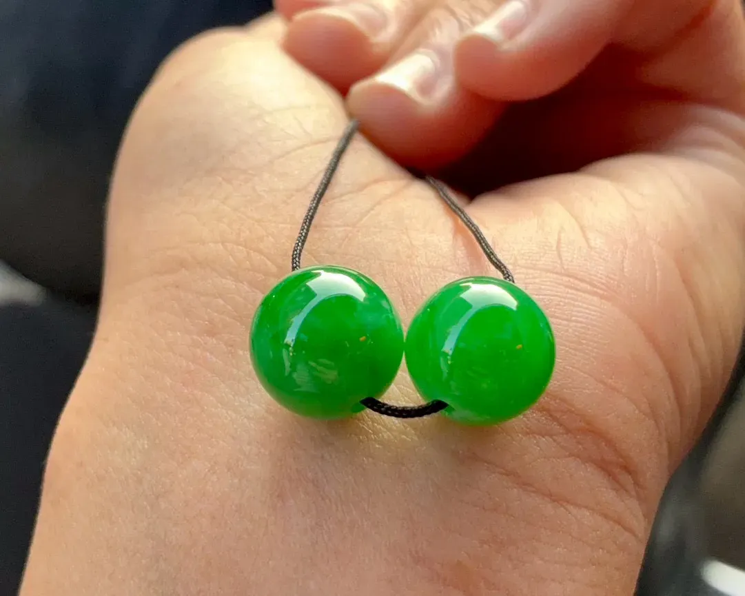 ️ 绿珠藏山水，莹润如露，翠色倾城
尺寸11.3/12