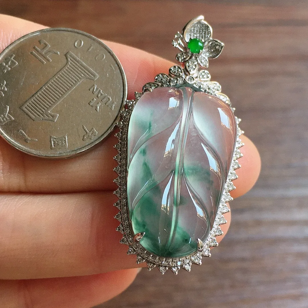 冰飘花树叶吊坠，18k金镶嵌，冰冰润润，玉质细腻，种水足，Ym2 尺寸45*22*9.8