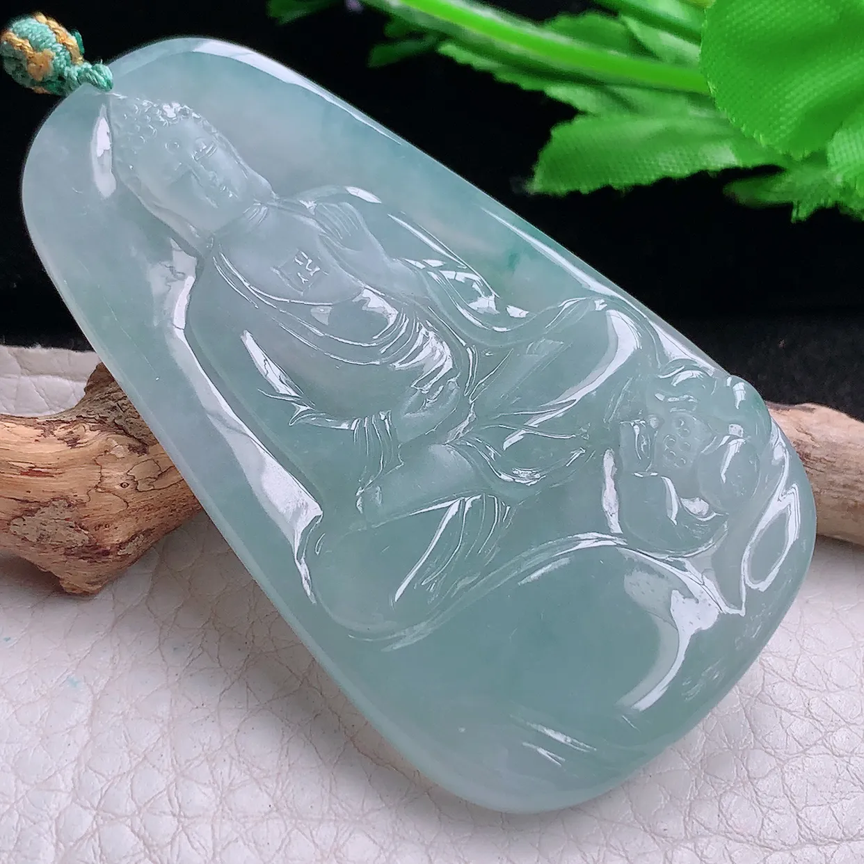 yn实拍65.8*38.3*5.6缅甸翡翠精雕晴水蓝韵大日如来玉项坠 玉挂件