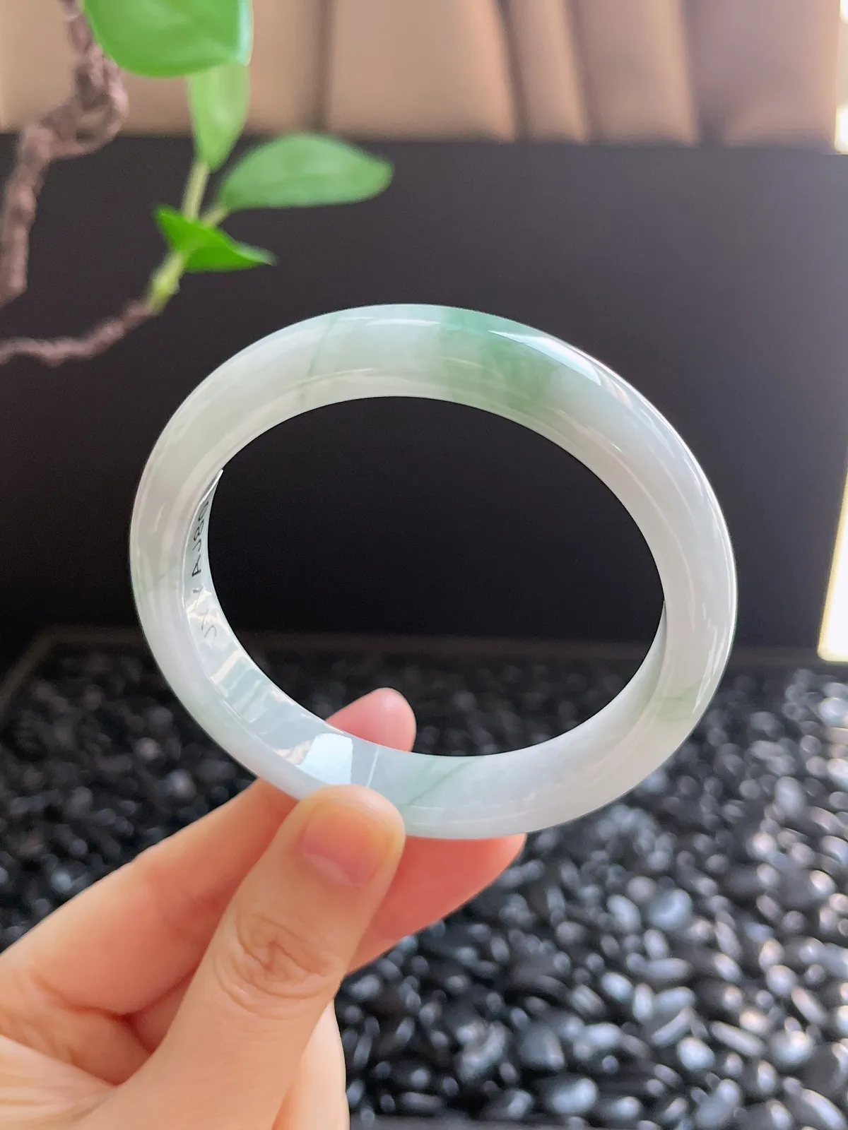 正圈57.8圈口，翡翠糯化种飘花手镯