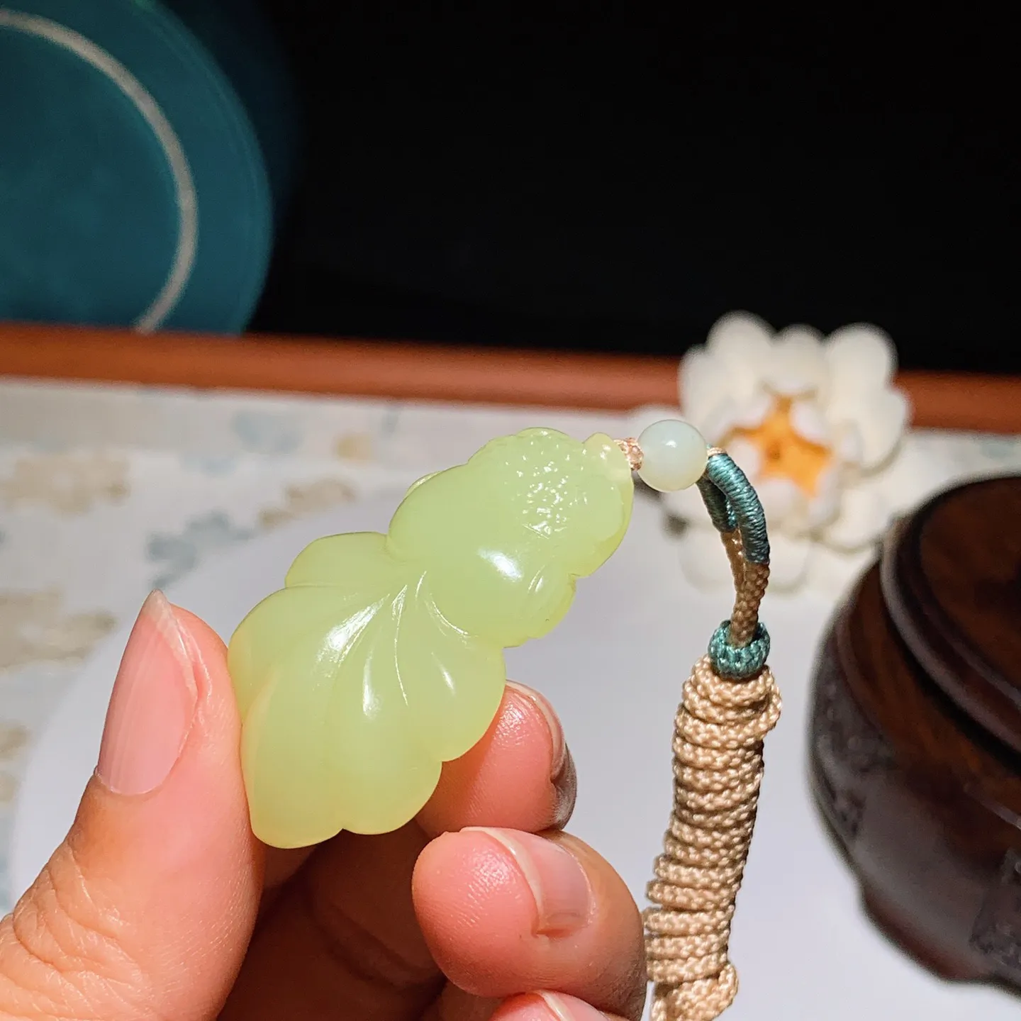 新疆和田玉黄口料金玉满堂金鱼挂件 尺寸41/23/10重15克 无裂无杂 玉质细腻油润 底色纯净 脂