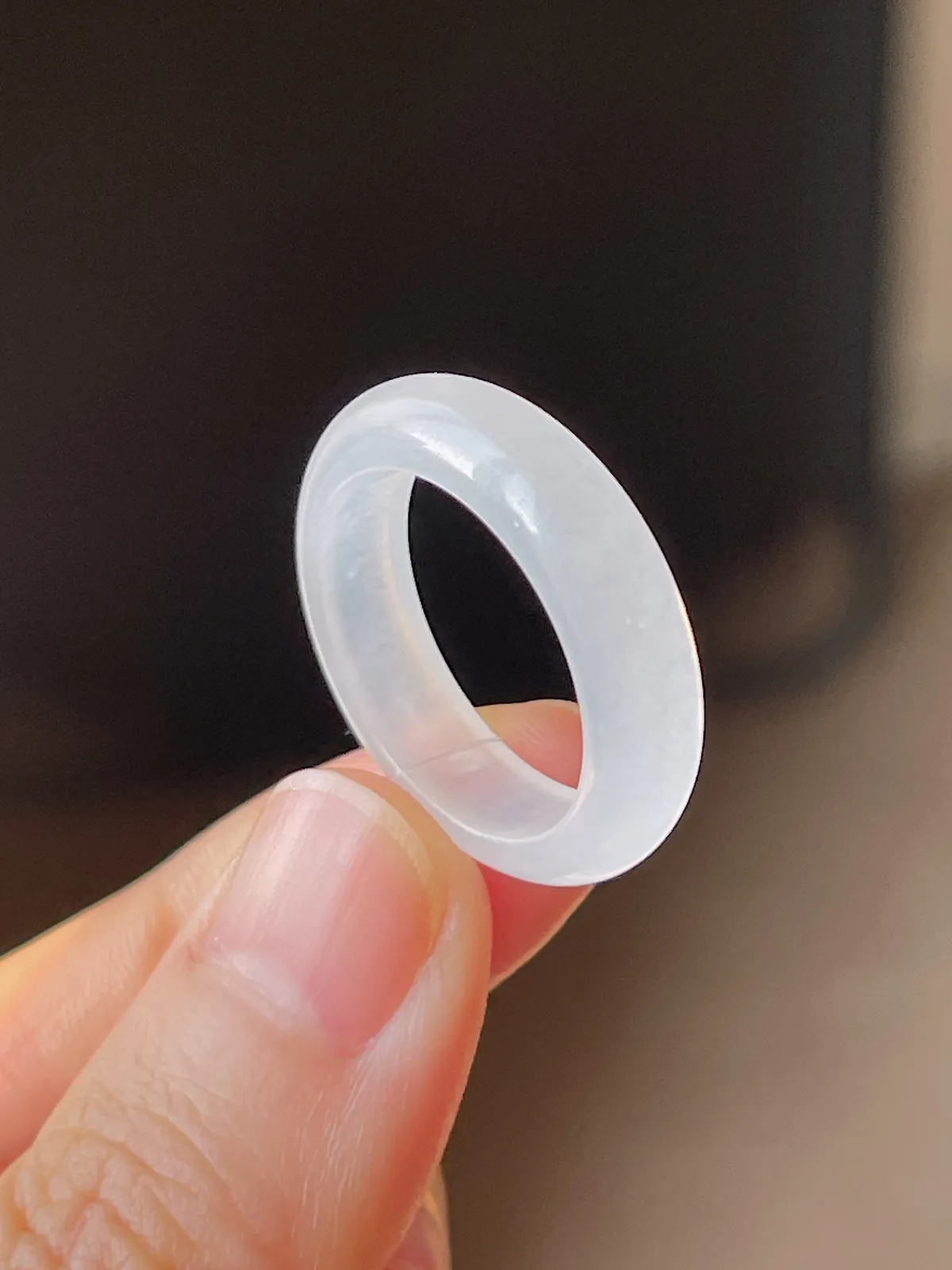 翡翠冰糯种白色戒指