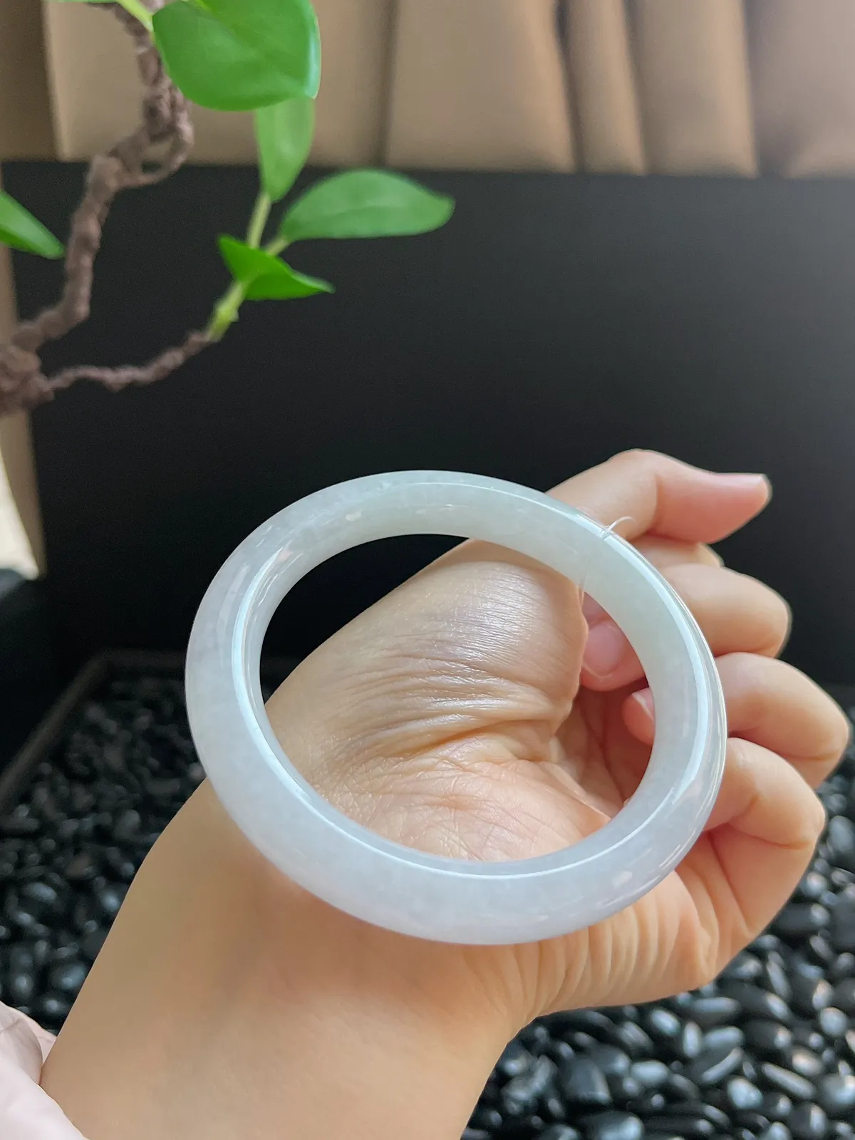 圆镯55.8圈口，翡翠手镯