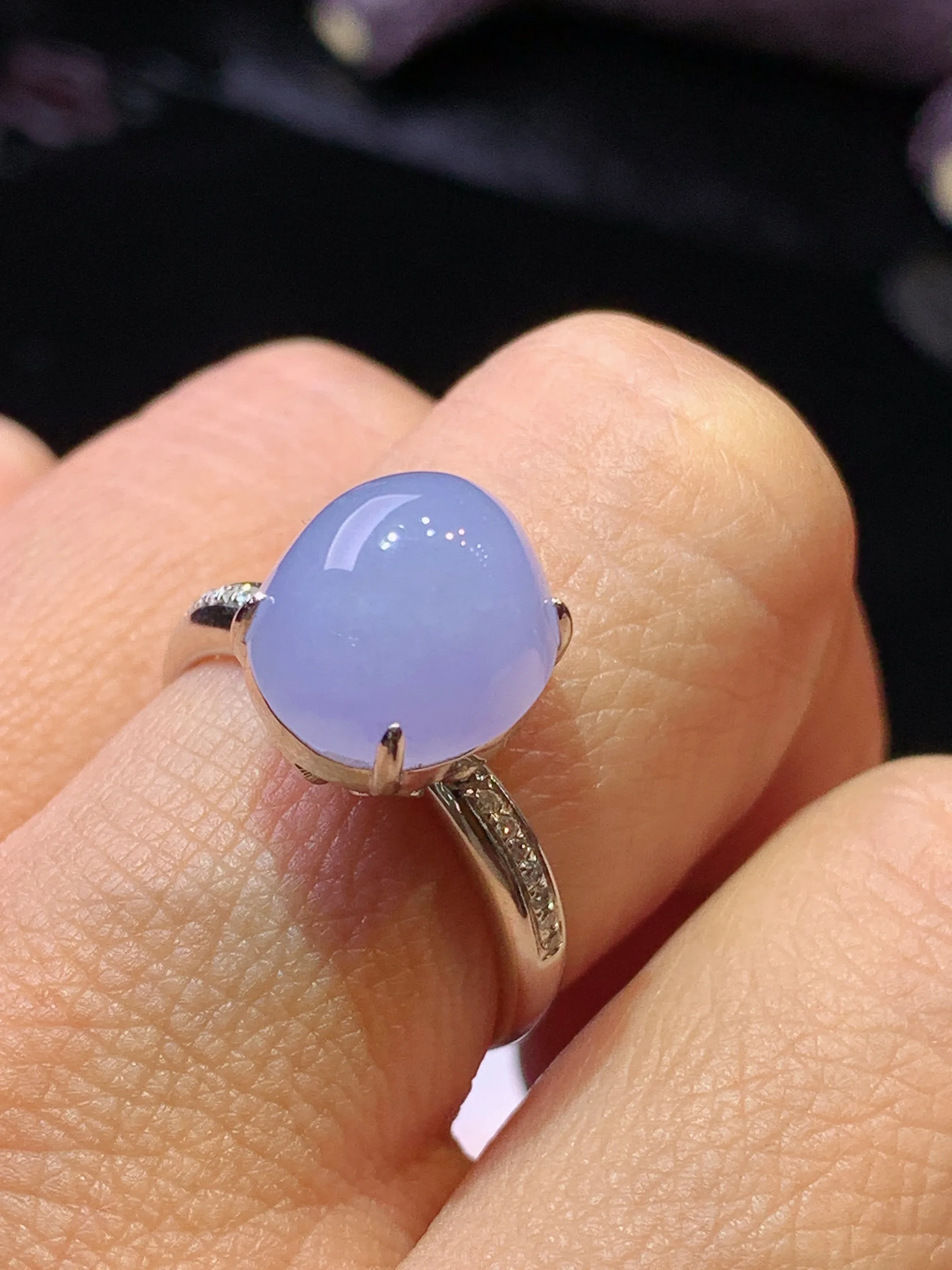 18k金钻镶嵌紫罗兰蛋面戒指 玉质细腻 色泽清新艳丽 圈口14.5 整体尺寸11.2*10*8.2