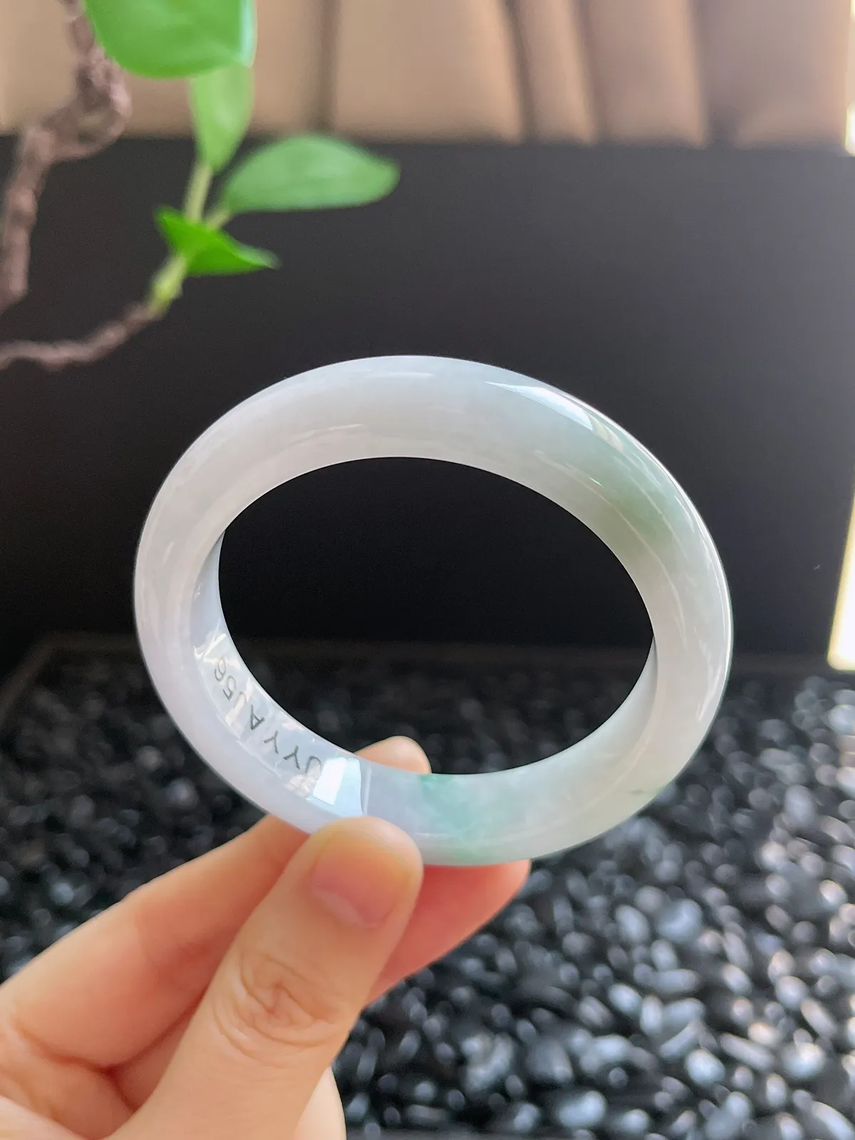 正圈51.5圈口，翡翠糯化种飘花手镯