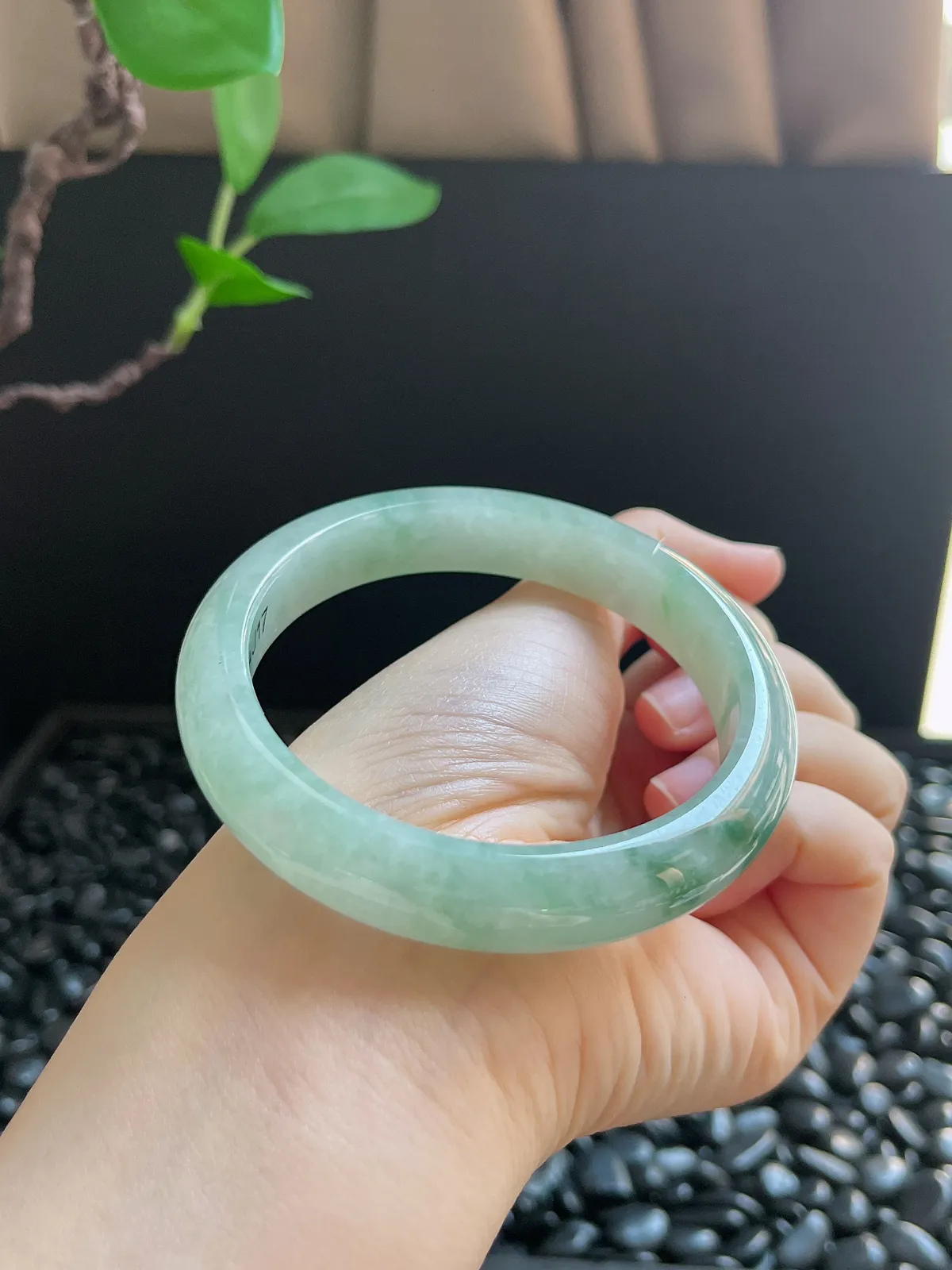 正圈60.5圈口，翡翠冰糯种飘花手镯