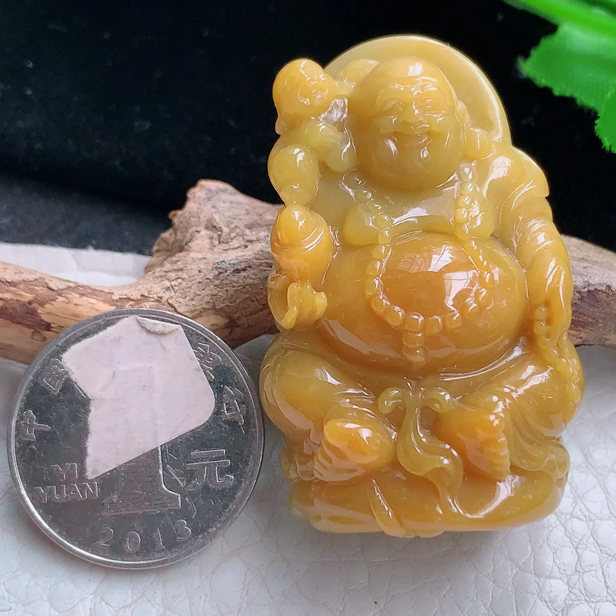 lz实拍45.2*30.3*23.3缅甸翡翠精雕黄翡立体尼勒佛 福上加福玉项坠 玉挂件