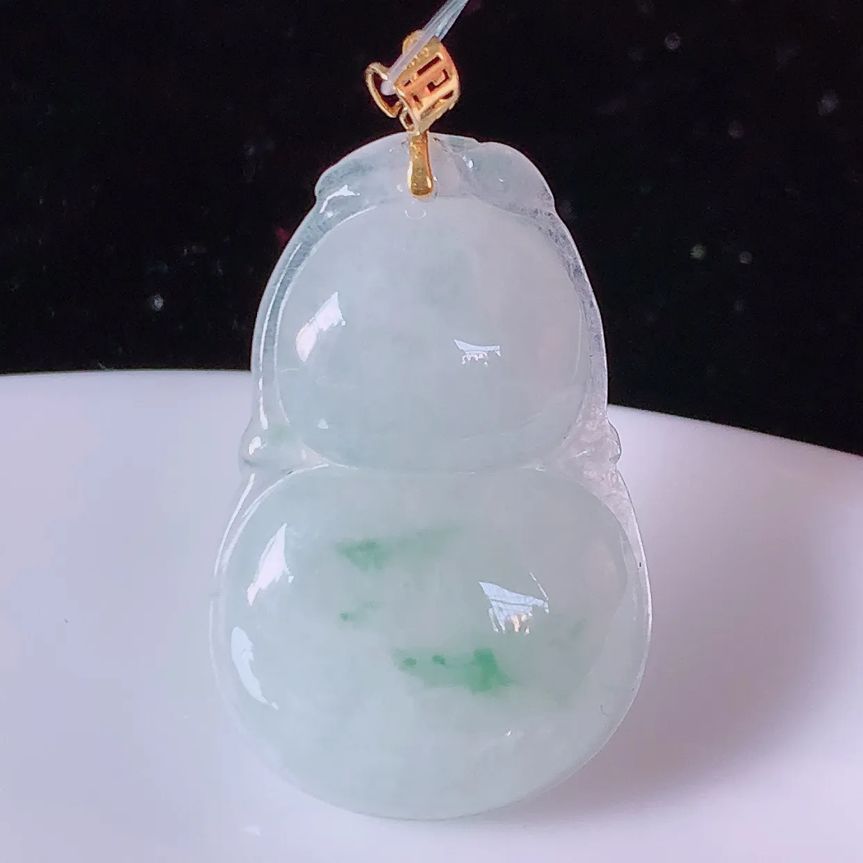 18K金镶嵌冰种飘花翡翠葫芦吊坠，葫芦寓意福禄双全，财源滚滚，品佳品，佩戴效果优雅迷人！#49.2
