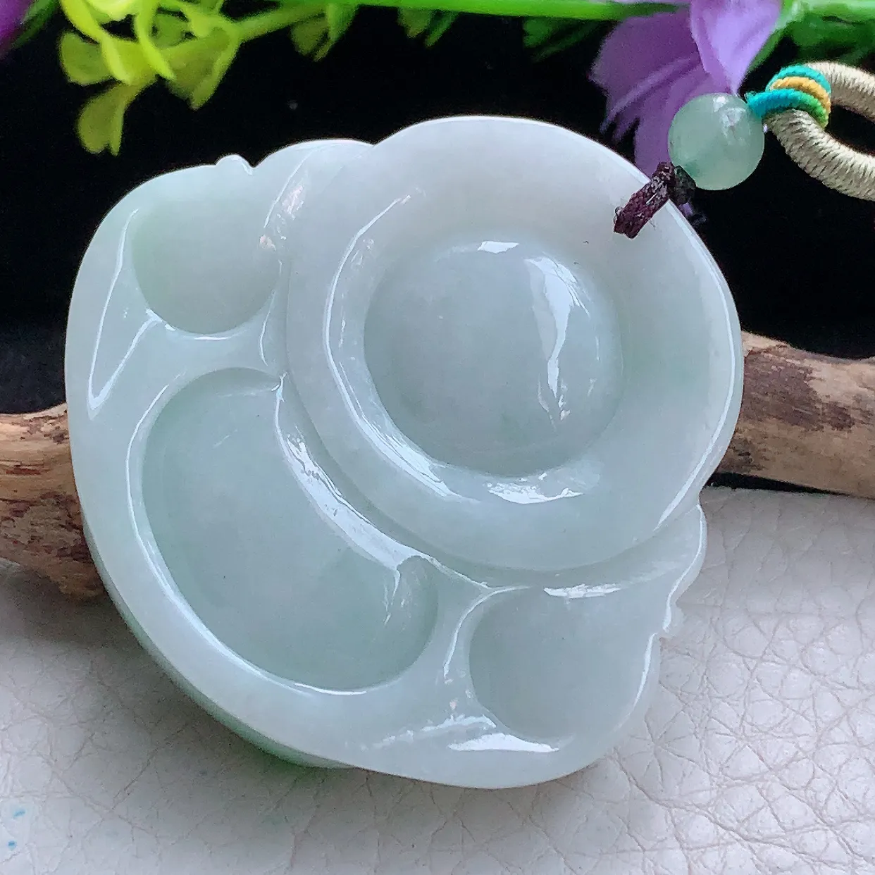 zen实拍45*48*12.3缅甸翡翠飘阳绿大佛公 弥勒佛玉挂件 毛衣坠