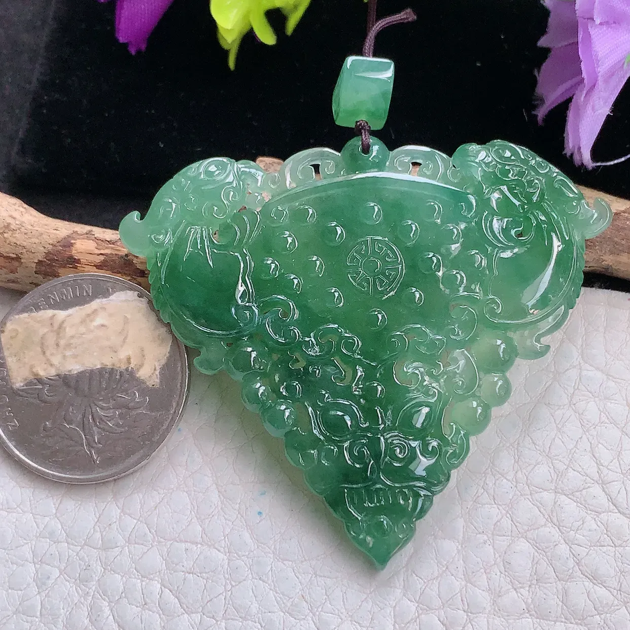 lz实拍50.2*57.8*5.8缅甸翡翠特色双龙护主 龙行天下玉项坠 玉挂件