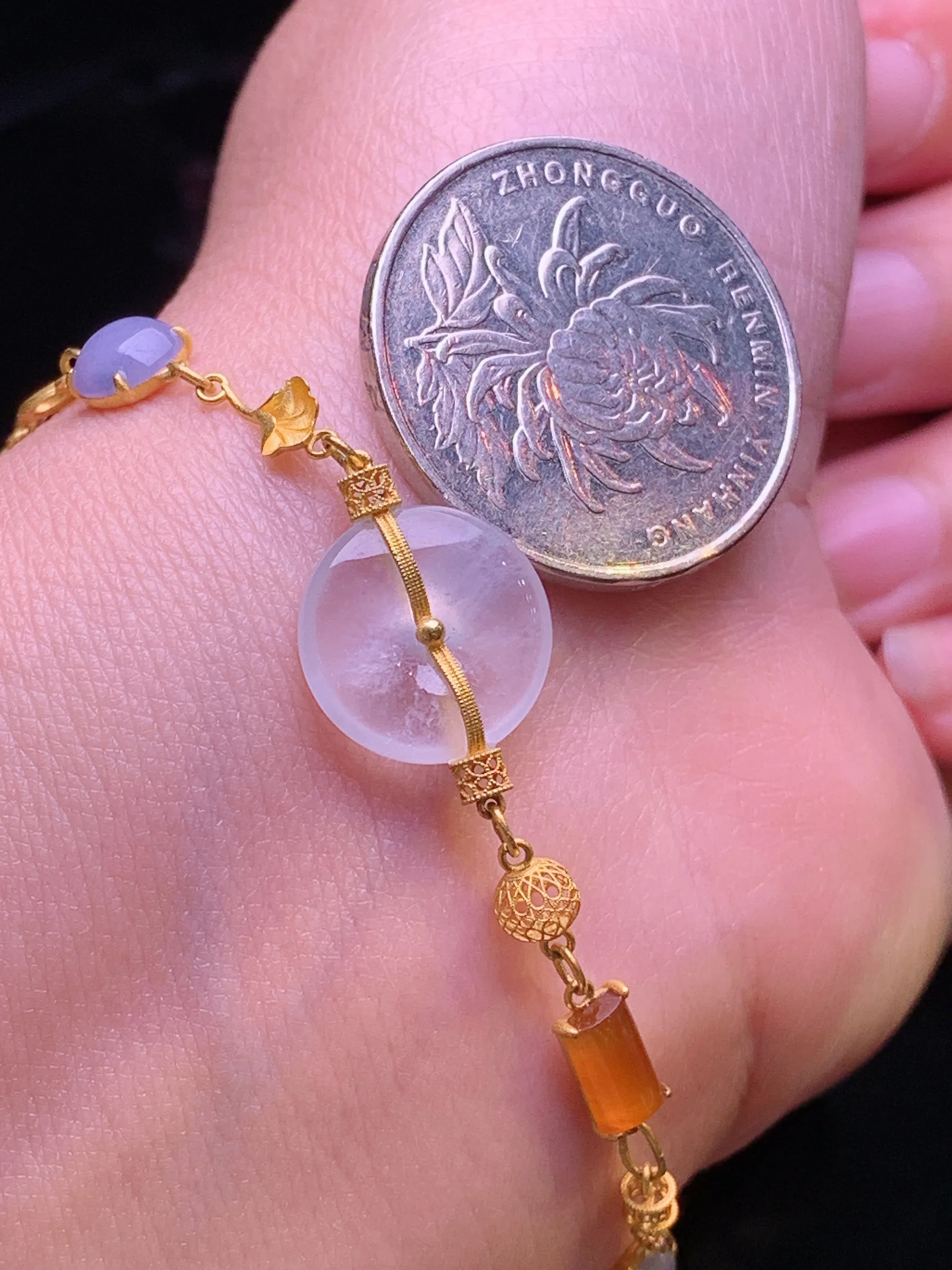 18k金镶嵌冰种平安扣手链 玉质细腻 色泽清新艳丽 整体尺寸12.8*3.5